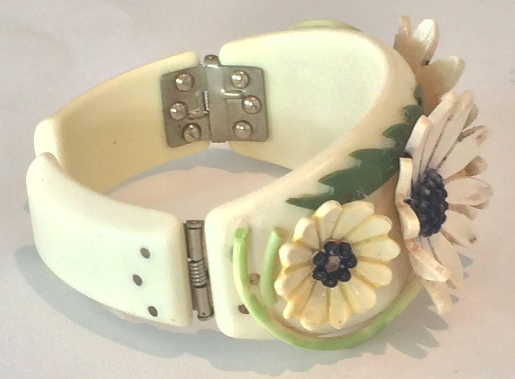 Rare Art Deco bakelite double hinged Daisy flower clamper bracelet 3