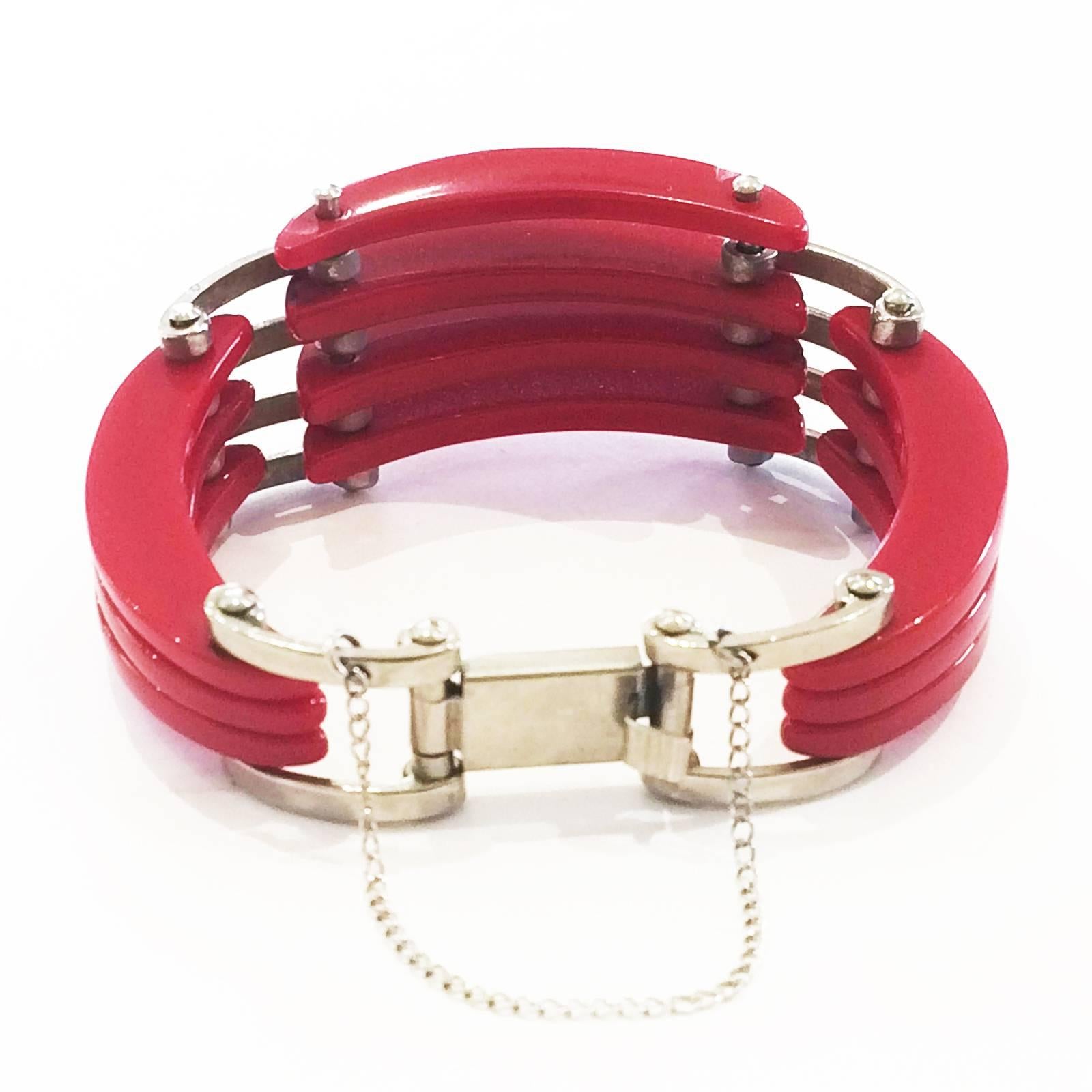 Rare red bakelite and chrome bangle attributed to Jacob Bengel In Excellent Condition In Daylesford, Victoria