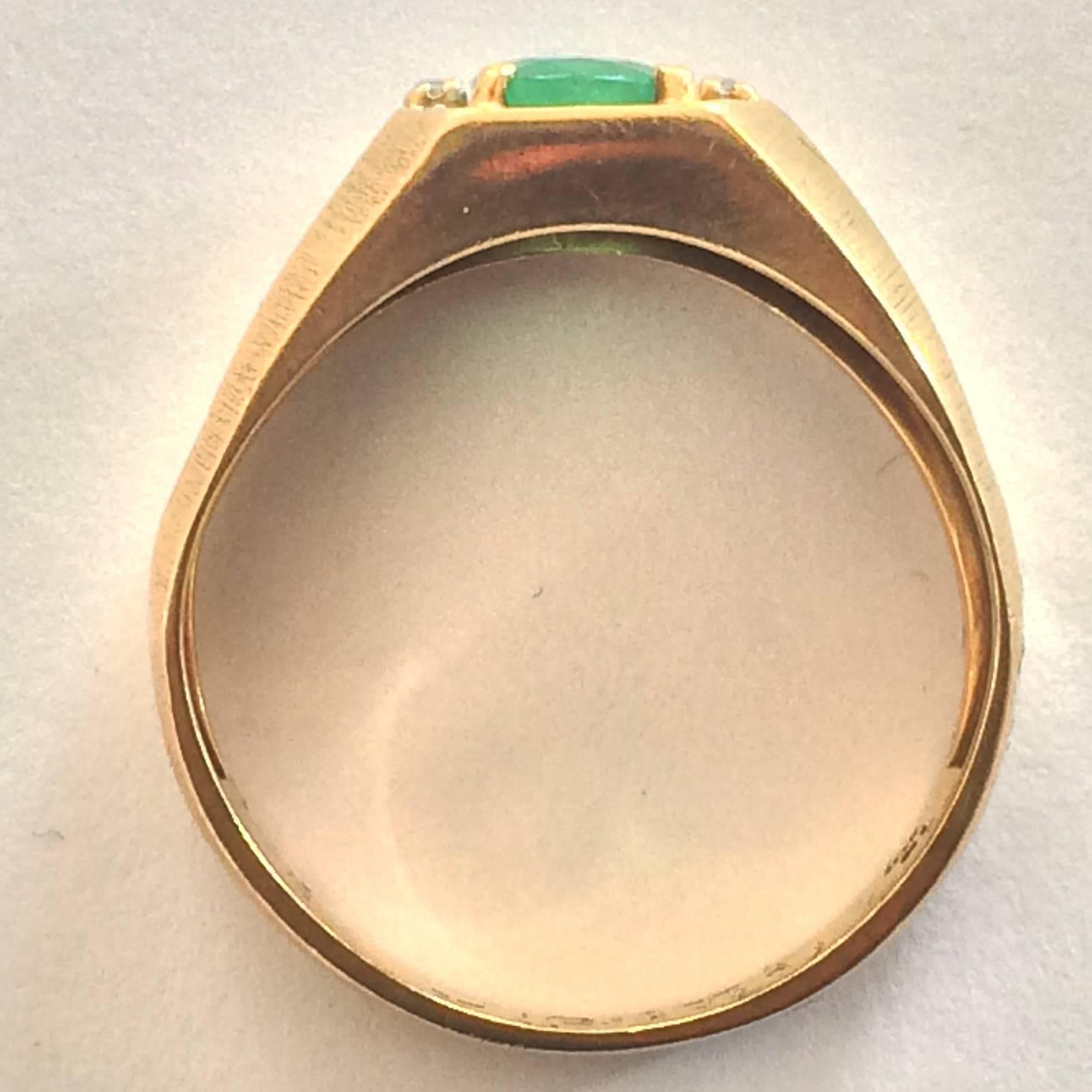 signet ring emerald