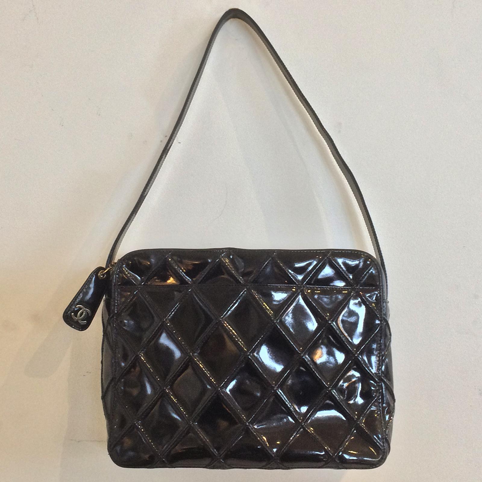 Women's Chanel Vintage Black Enamel Patent Leather Shoulder bag handbag