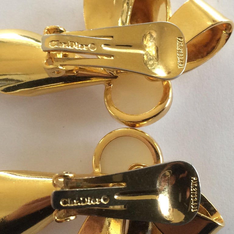 Christian Dior 1950s gilt bow and pearl earrings at 1stDibs gilt dior