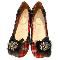 2000er Prada Tartan-Ballerina-Flats aus Wolle mit Juwelen und Federn