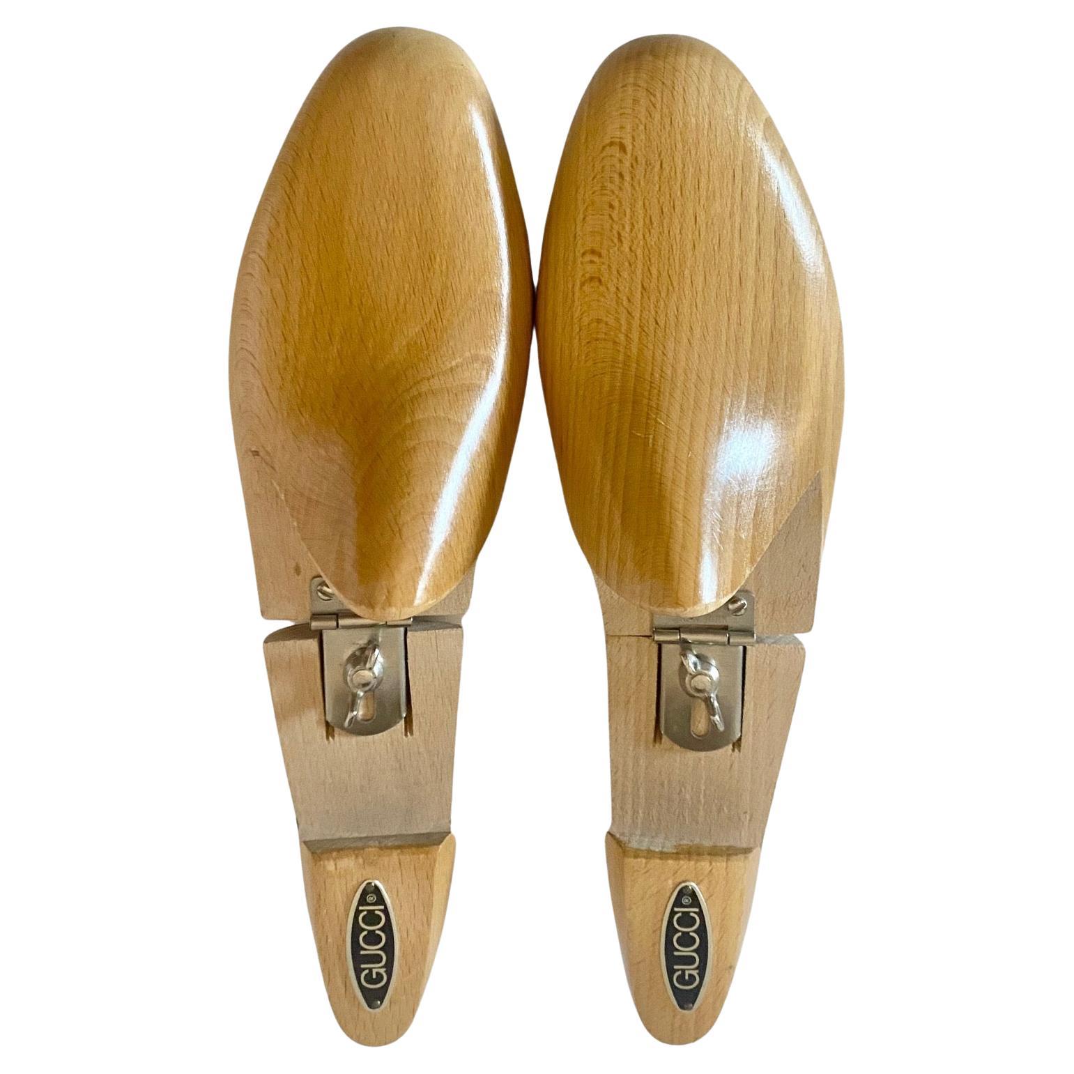 Gucci - Chaussures en bois des années 1960 en vente