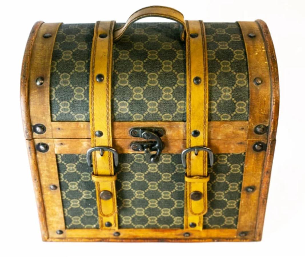 1950er 1960er GUCCI Dome Top Monogram Leder Wood Travel Trunk im Angebot 1
