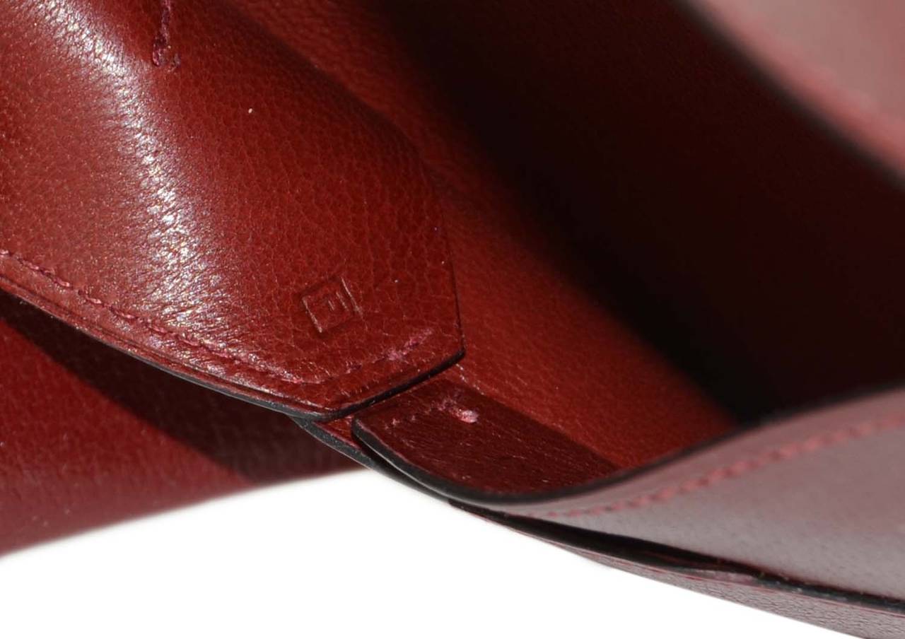 HERMES 2002 Rouge H Chevre Leather Envelope Passport Holder In Good Condition In New York, NY