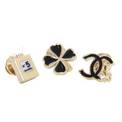 CHANEL Blk/Gold Set of Three CC, Clover, No 5 Perfume Bottle Pins