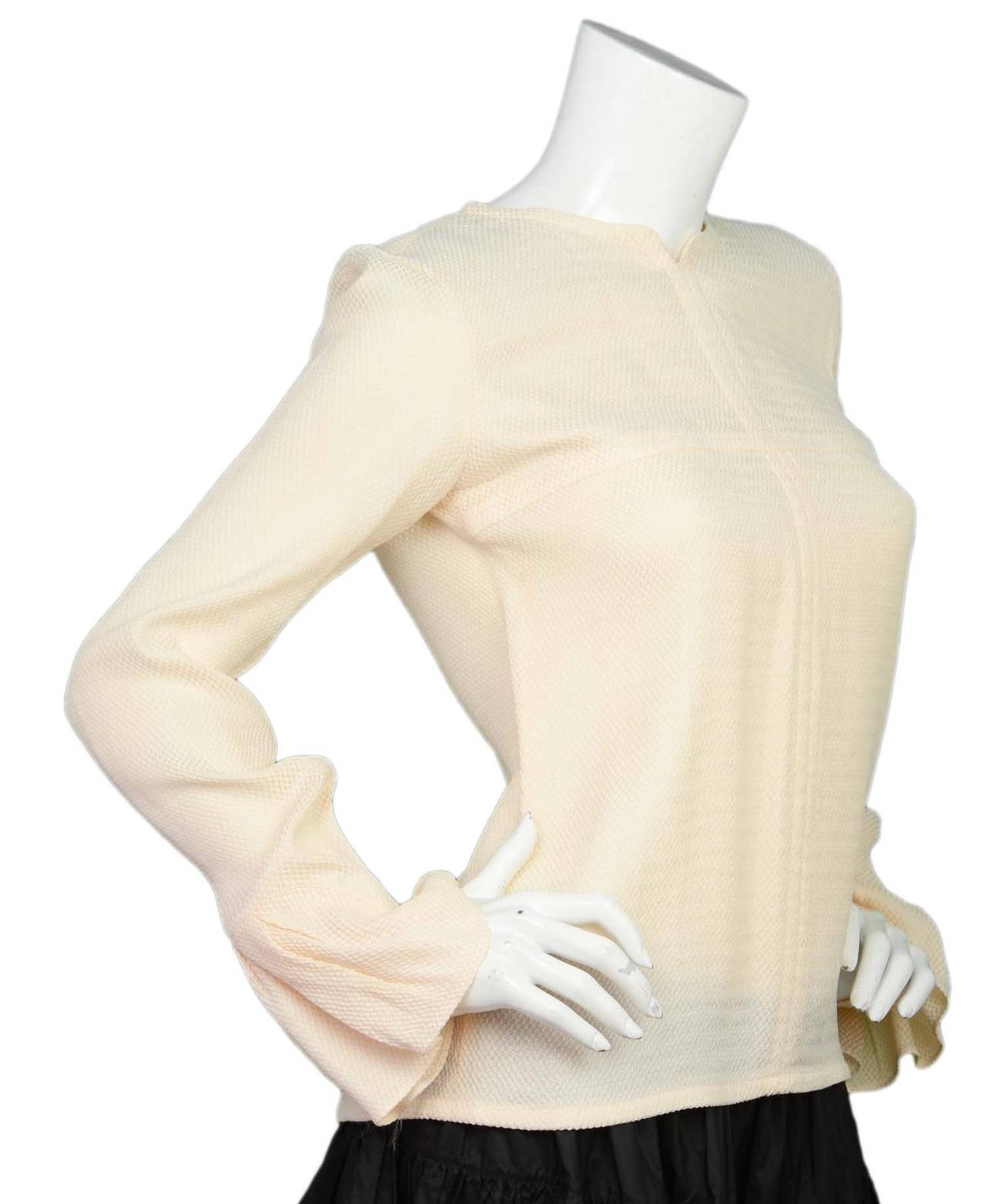 CHANEL Cream Waffle-Print Blouse with Pleated Sleeve Detail sz 38 In Excellent Condition In New York, NY