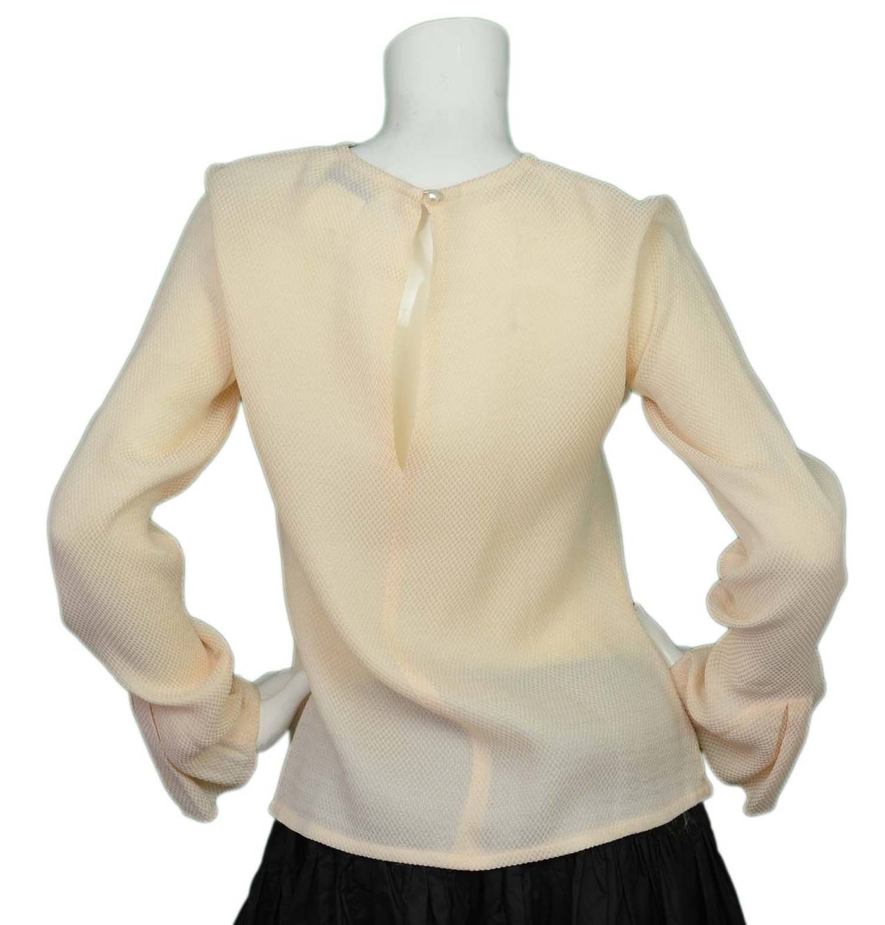 Women's CHANEL Cream Waffle-Print Blouse with Pleated Sleeve Detail sz 38