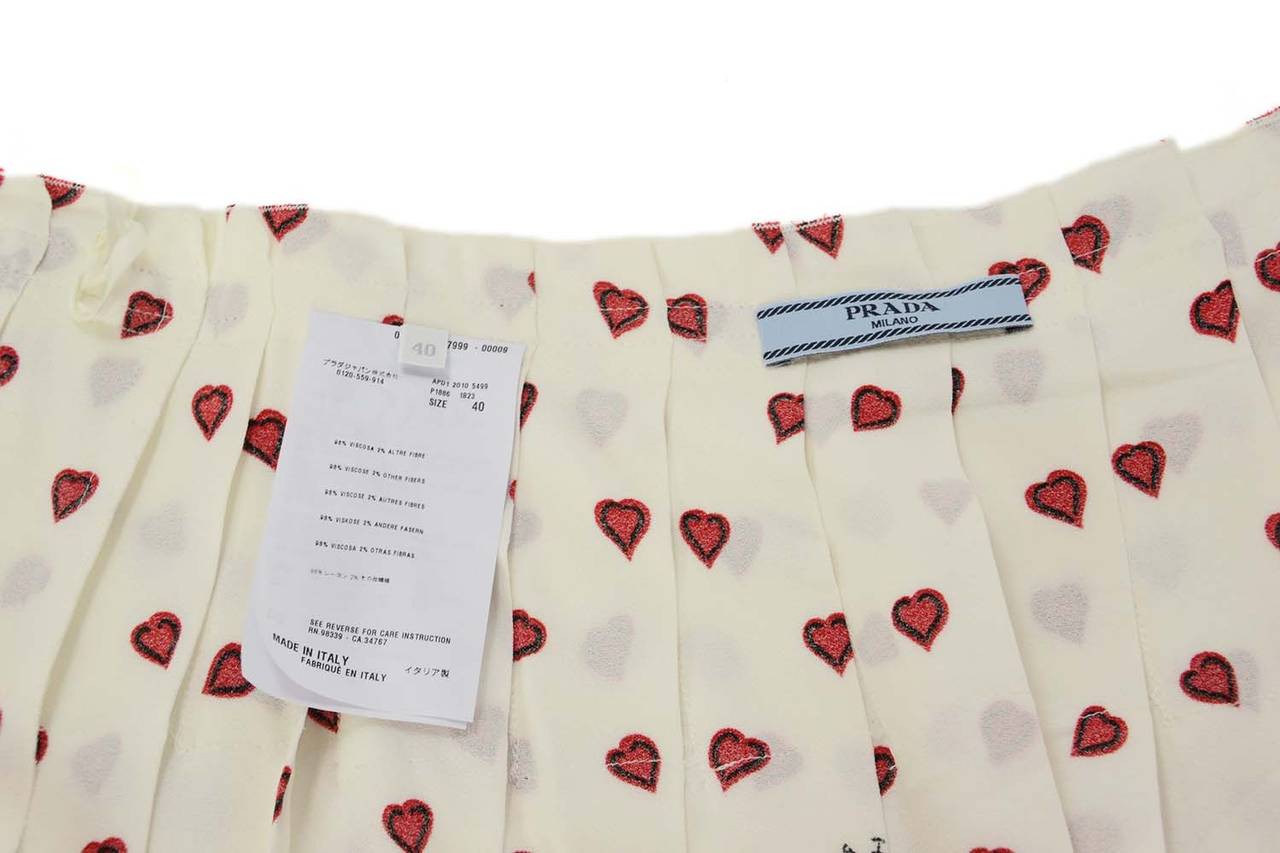 Prada Silk Pleated Skirt w/Heart Print sz 40 1