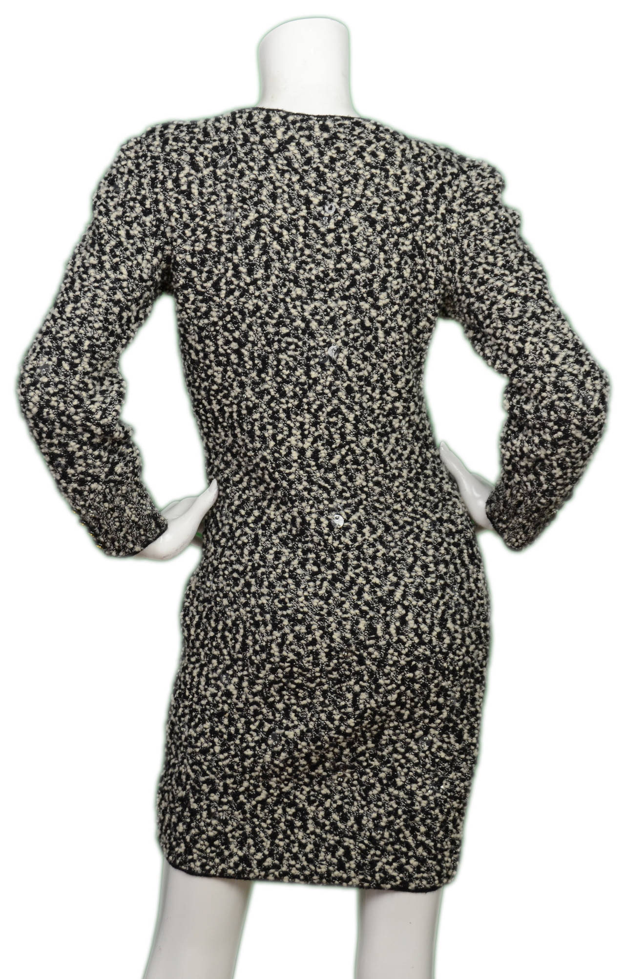 CHANEL Black and White Wool Long Sleeve Dress sz. 42 In Excellent Condition In New York, NY