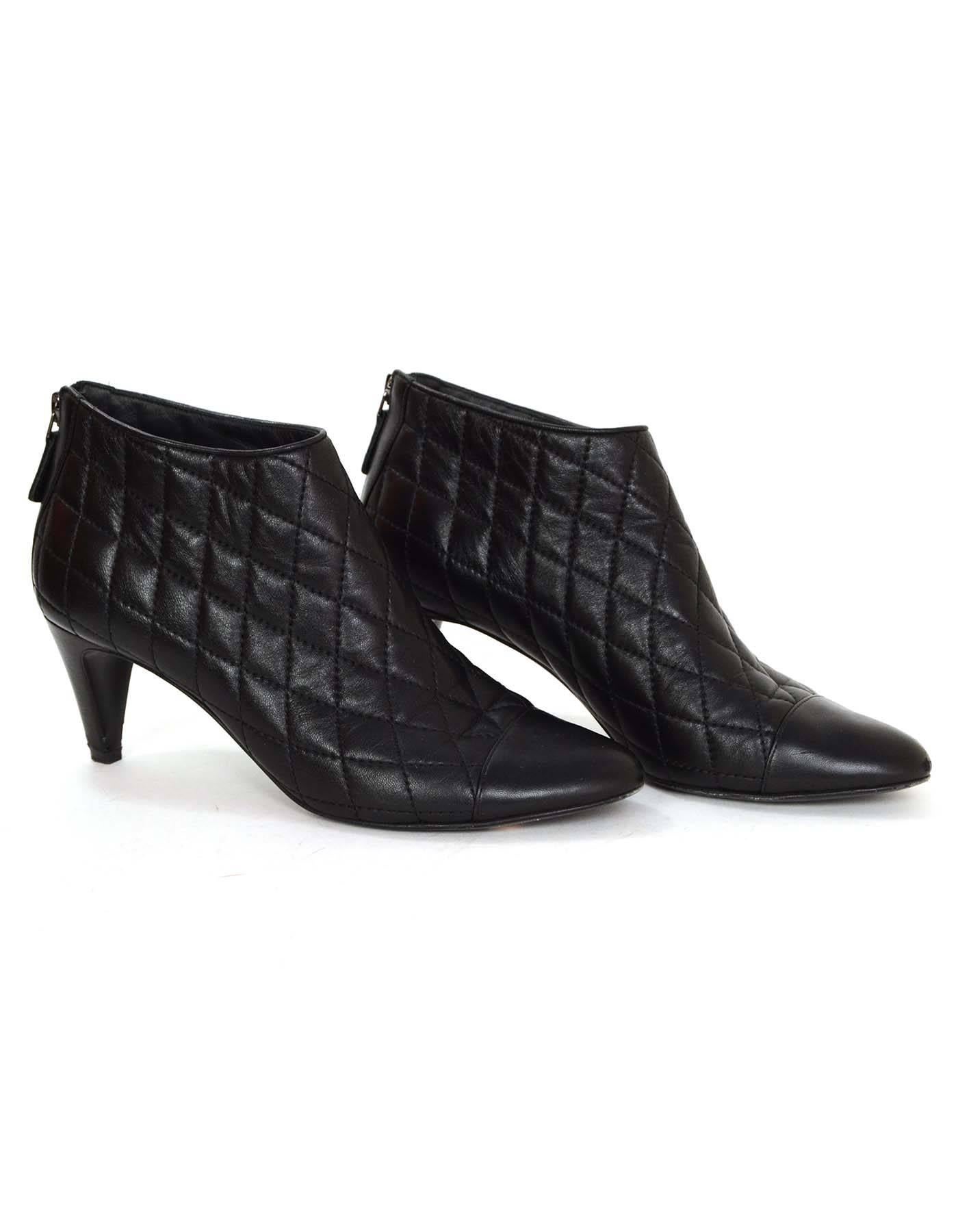 Chanel Black Leather Quilted Heel Booties sz 8.5 In Good Condition In New York, NY