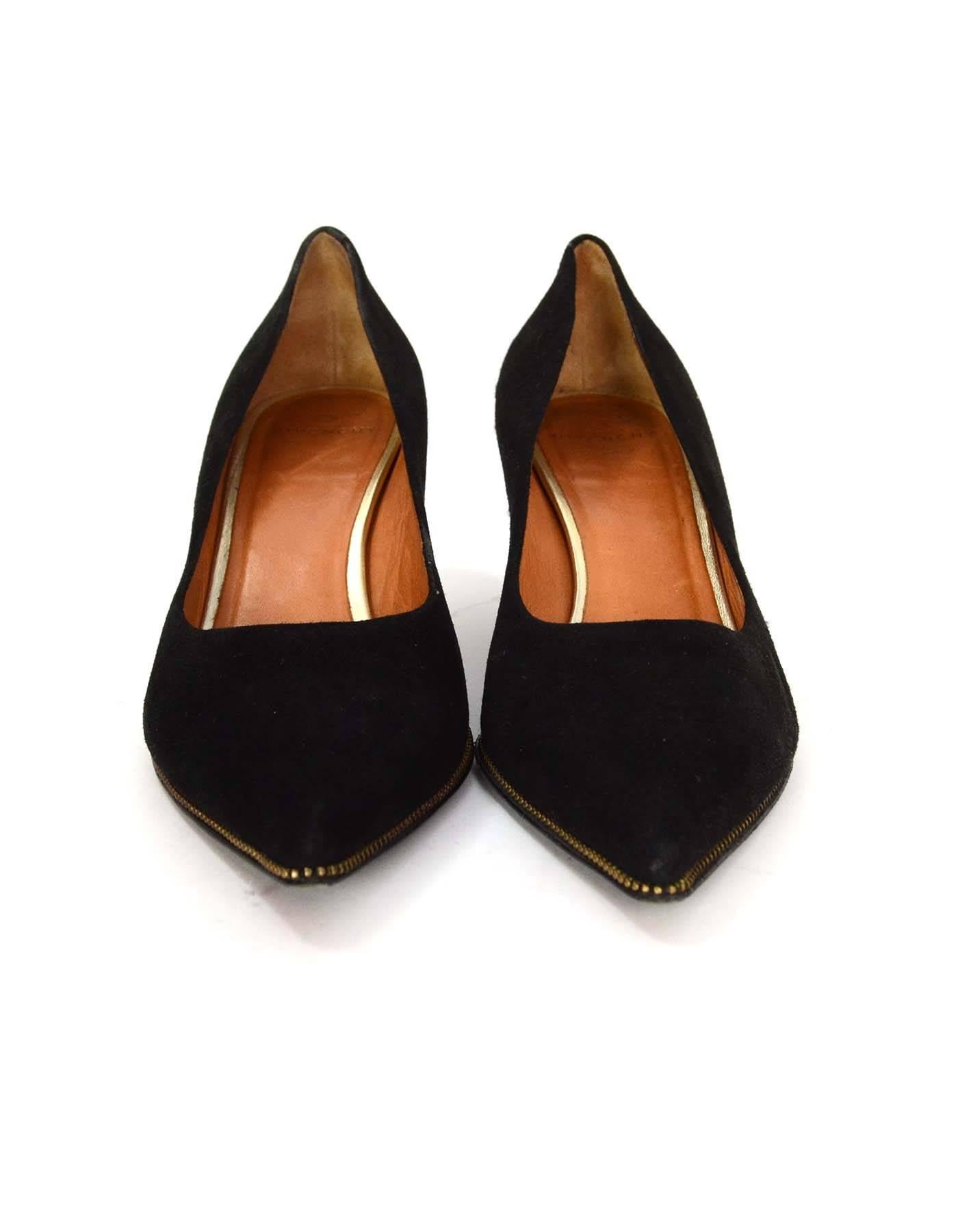 Givenchy Black Suede Kitten Heel Pumps sz 38.5 In Excellent Condition In New York, NY