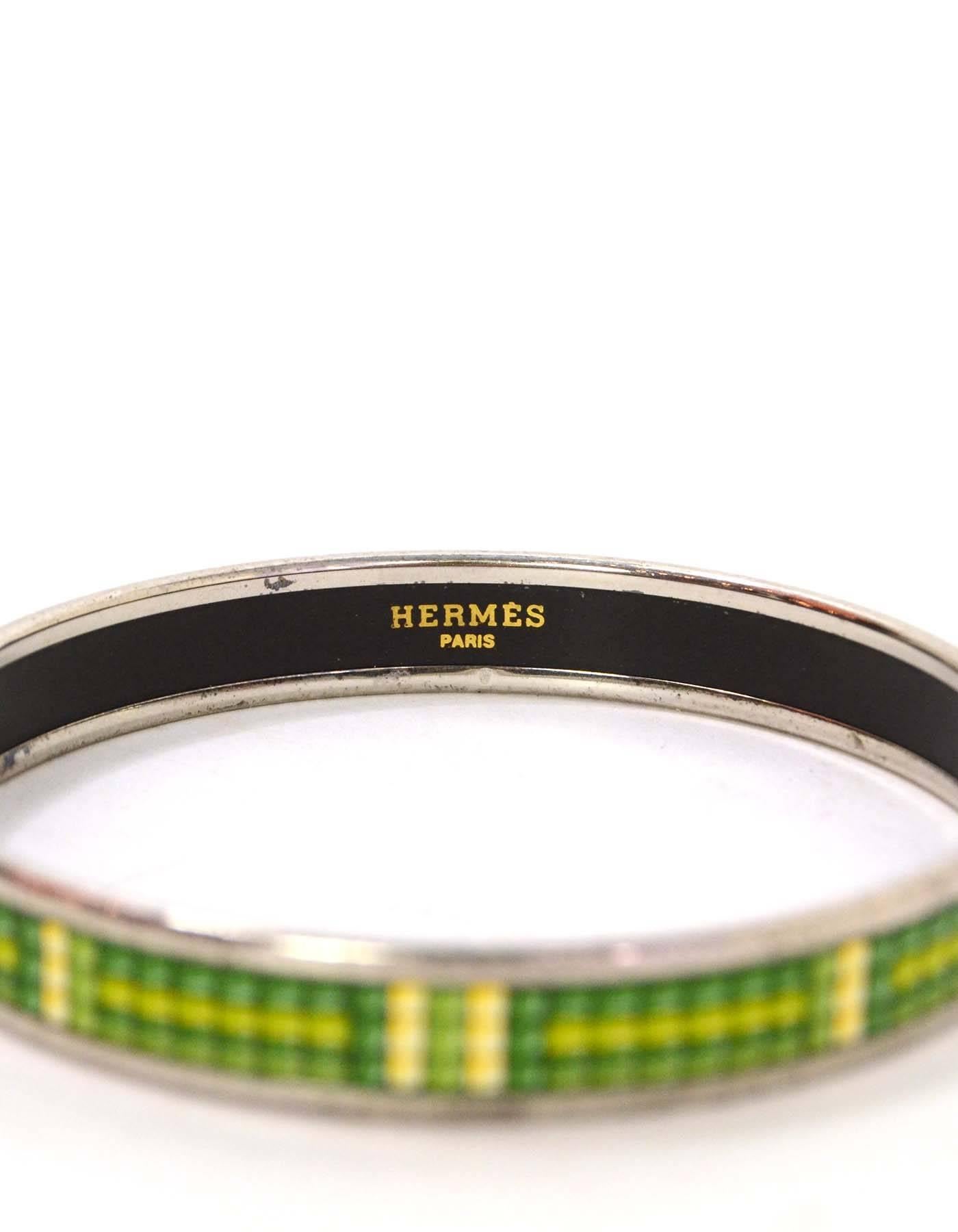 Hermes Narrow Green Printed Enamel Bangle PHW sz 70 In Good Condition In New York, NY