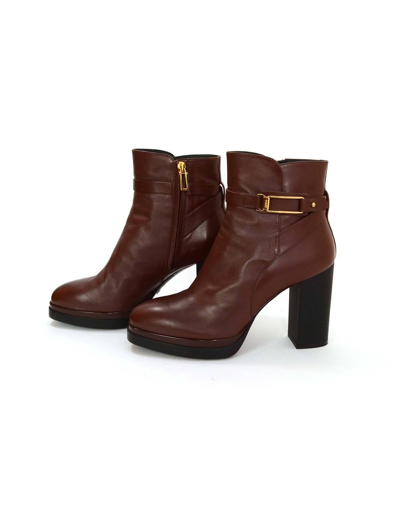 Tod's Brown Leather Platform Heeled Booties sz 40 In Excellent Condition In New York, NY