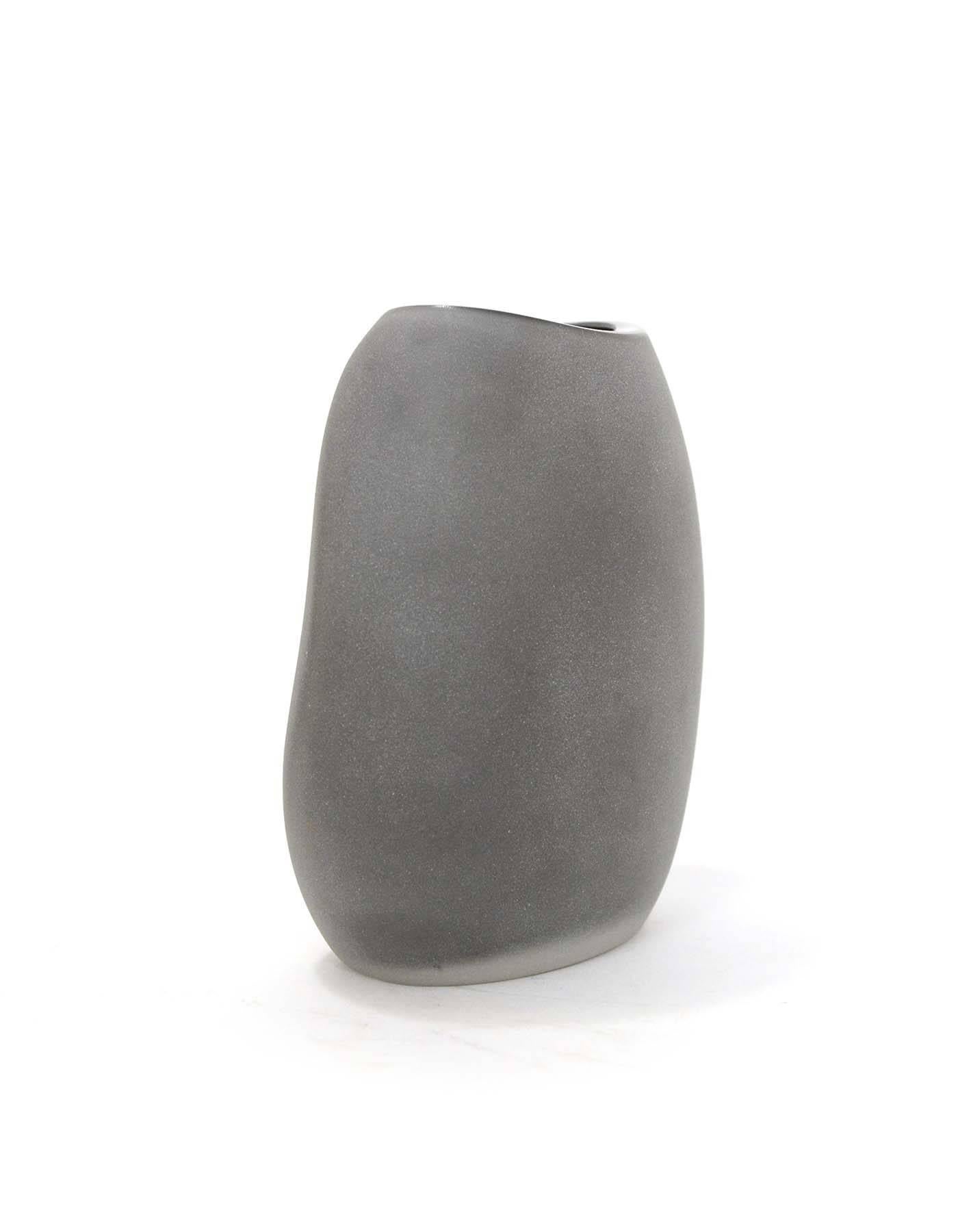 Hermes Small Grey Ceramic Vase
Color: Grey
Materials: Ceramic
Stamp: Hermes
Overall Condition: Excellent pre-owned condition
Includes: Hermes box and pouch
Measurements: 
Width: 2.75