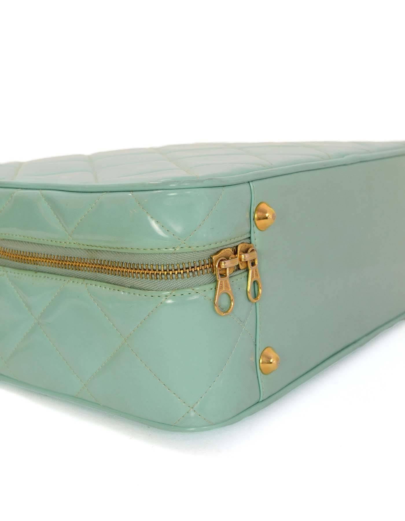 Chanel Vintage Teal Quilted Patent Vanity Crossbody Bag GHW In Good Condition In New York, NY