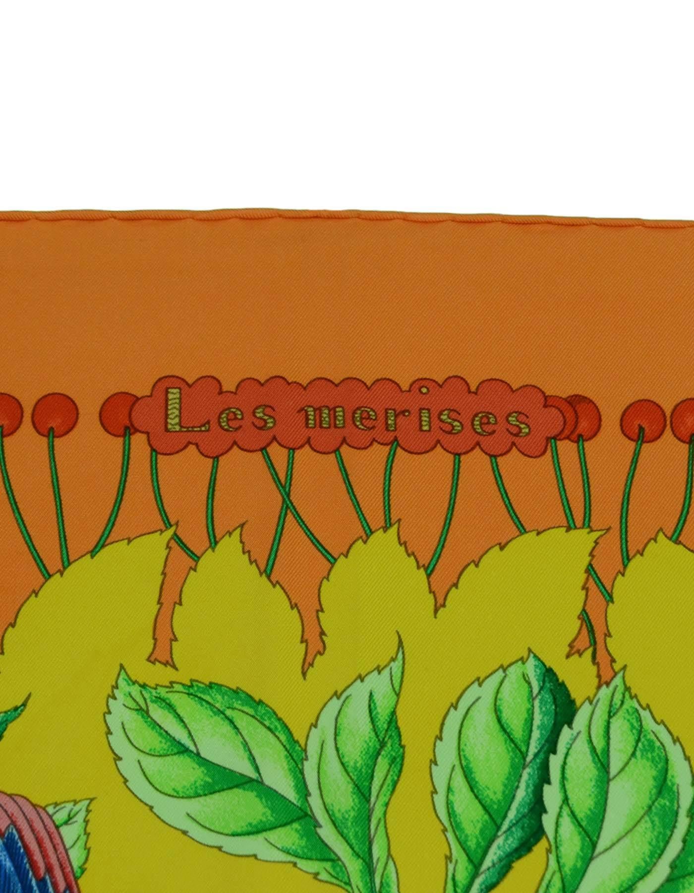 Seidenschal Les Merises mit orangefarbenen Vögeln und Kirschen von Hermès, 90 cm für Damen oder Herren