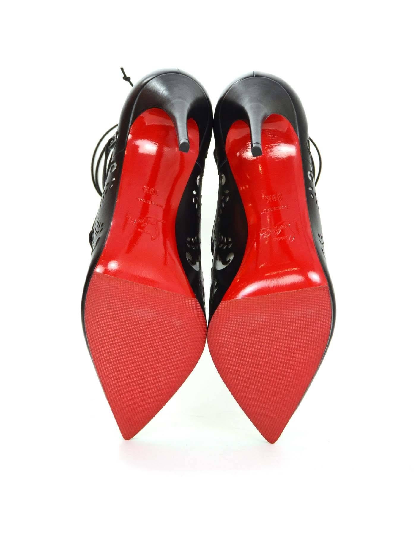 Christian Louboutin SOLT OUT Laser Cut Impera 100mm Lace Up Pumps sz 39.5 In Excellent Condition In New York, NY