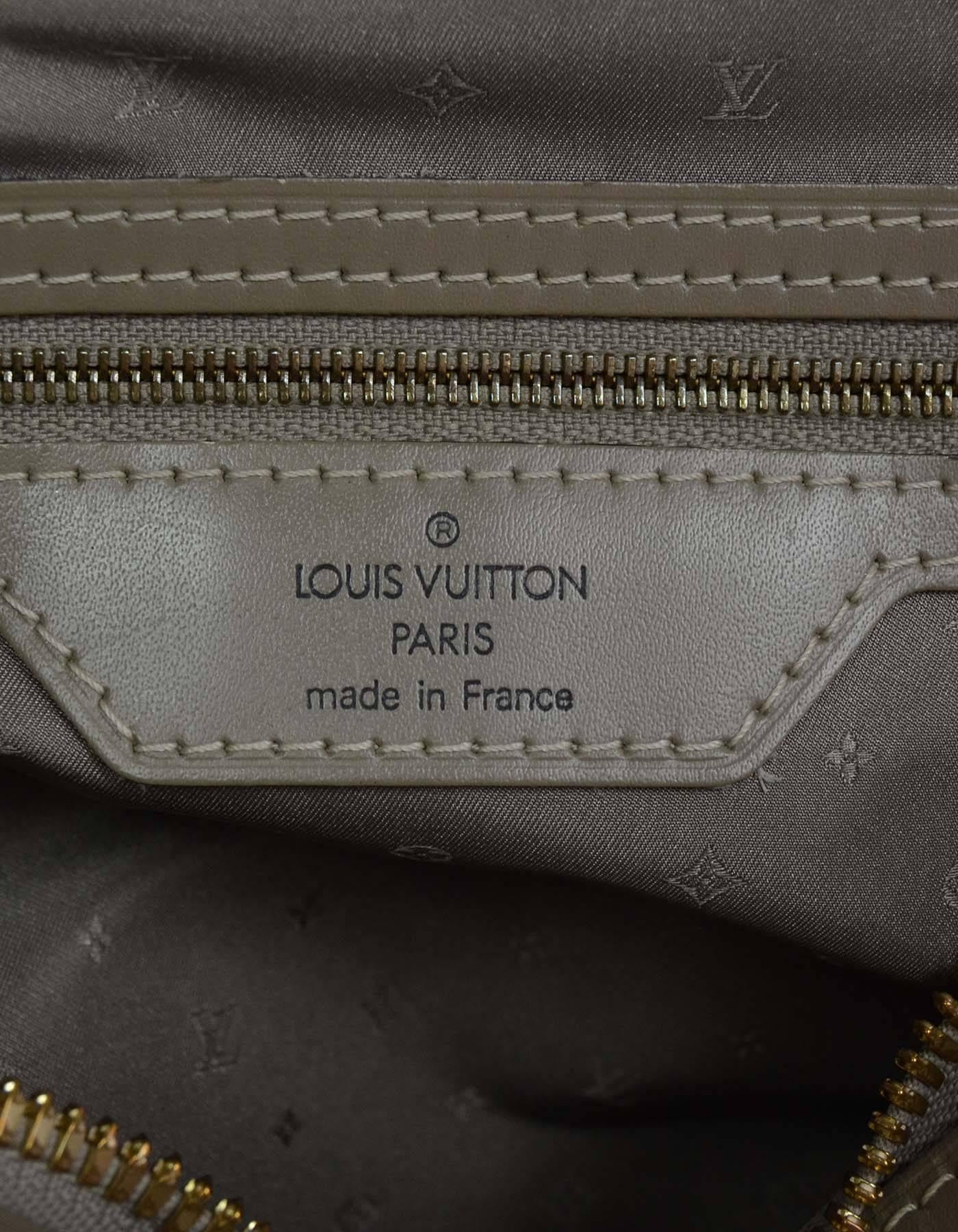 Louis Vuitton Greige Grey Leather Suhali Lockit PM Bag GHW rt. $3, 300 In Excellent Condition In New York, NY
