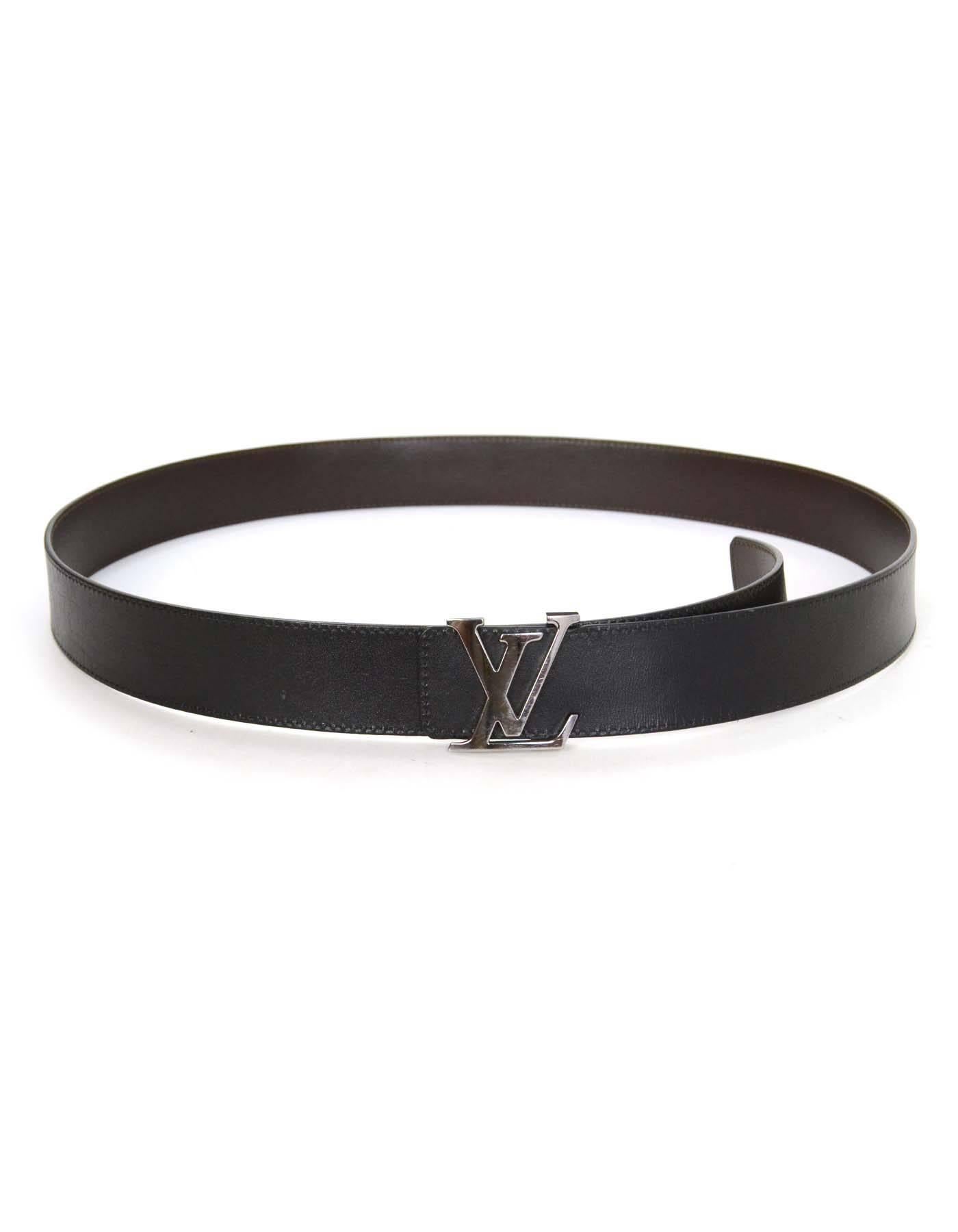 Louis Vuitton Black and Brown Leather Reversible Belt Sz 110

Features LV buckle with peg closure

Made In: Spain
Year of Production: 2013
Color: Black and brown
Hardware: Silver-tone
Materials: Calfskin leather
Stamp/Code: CA0123
Overall