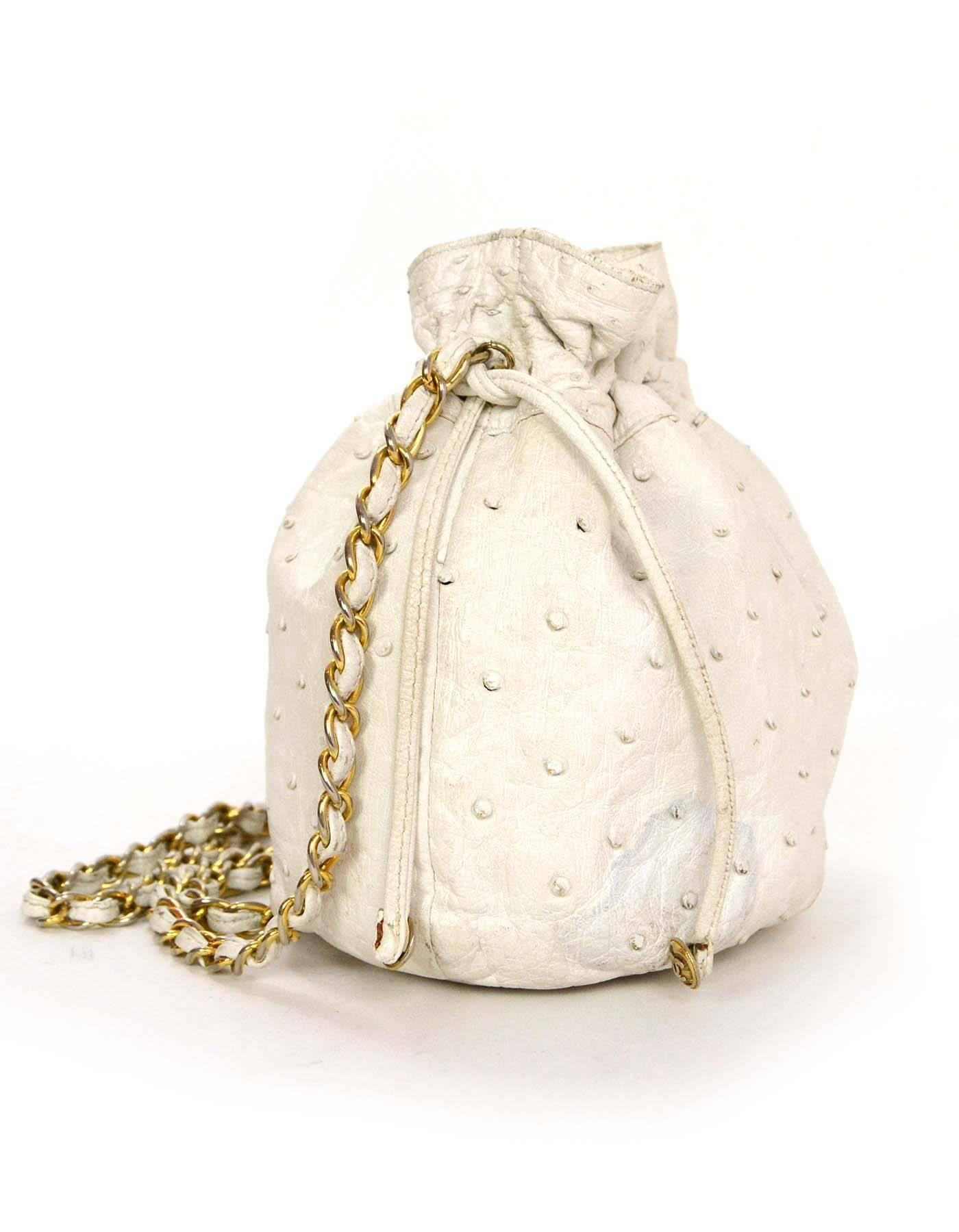 Chanel White Vintage Ostrich Drawstring Crossbody Bag GHW In Good Condition In New York, NY