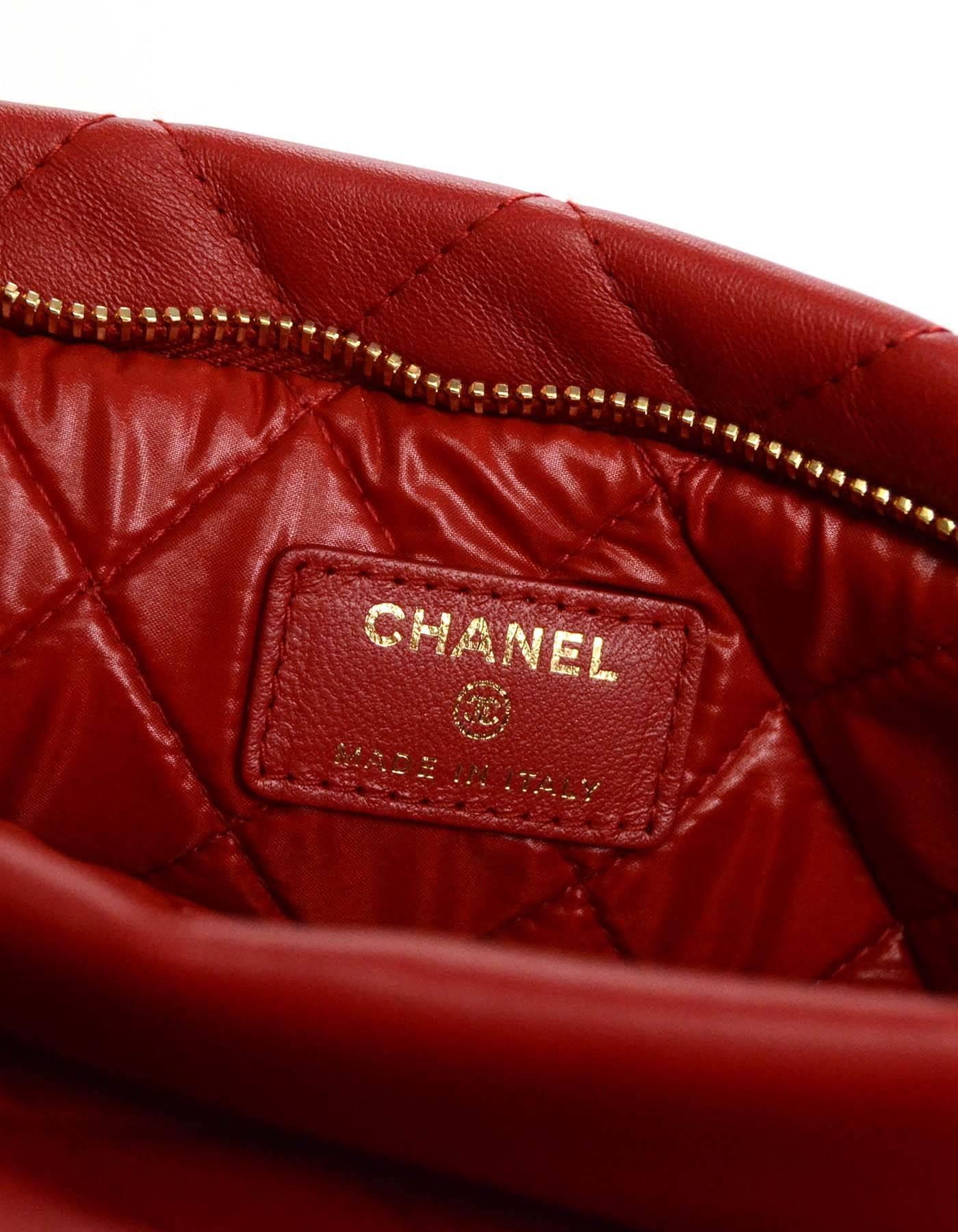 Chanel 2015 Like New Red Lambskin Quilted Fold Over Clutch Bag In Excellent Condition In New York, NY