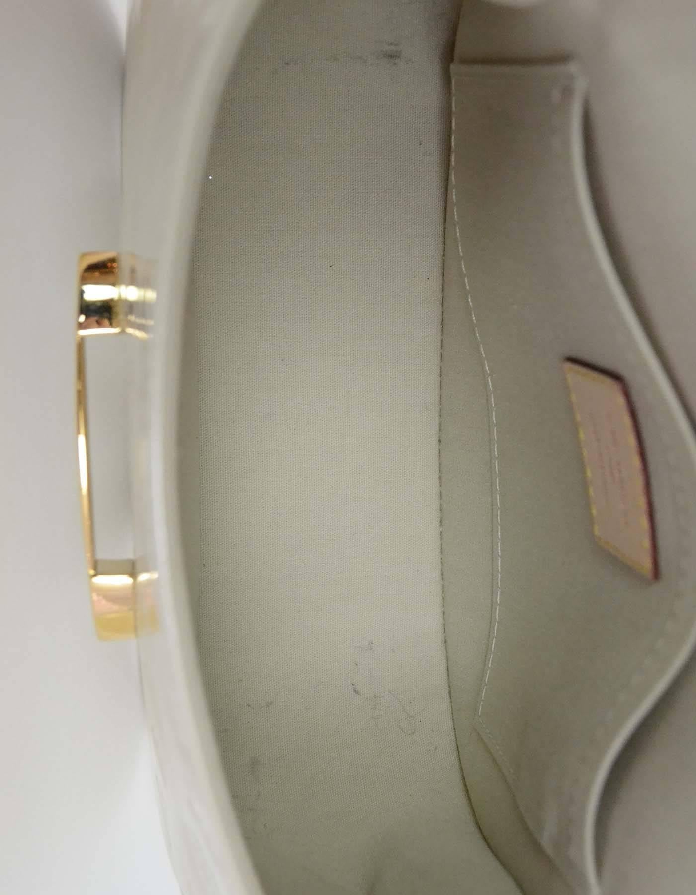 Louis Vuitton Ivory Monogram Vernis Bellflower PM Crossbody Bag In Excellent Condition In New York, NY