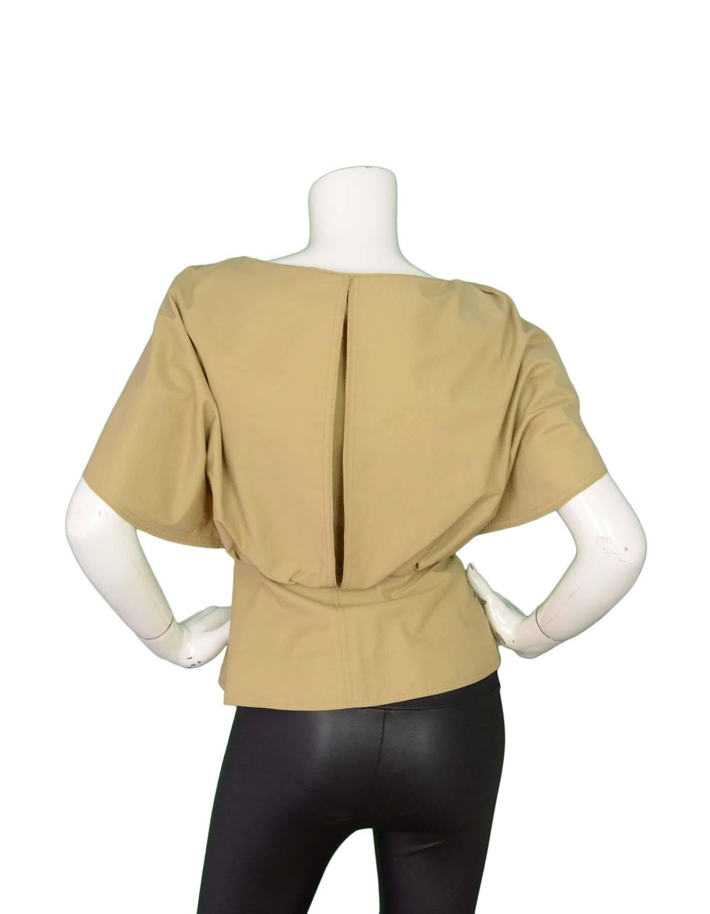 Fendi Beige Cape Jacket Sz 38 NWT rt. $1, 990 In Excellent Condition In New York, NY