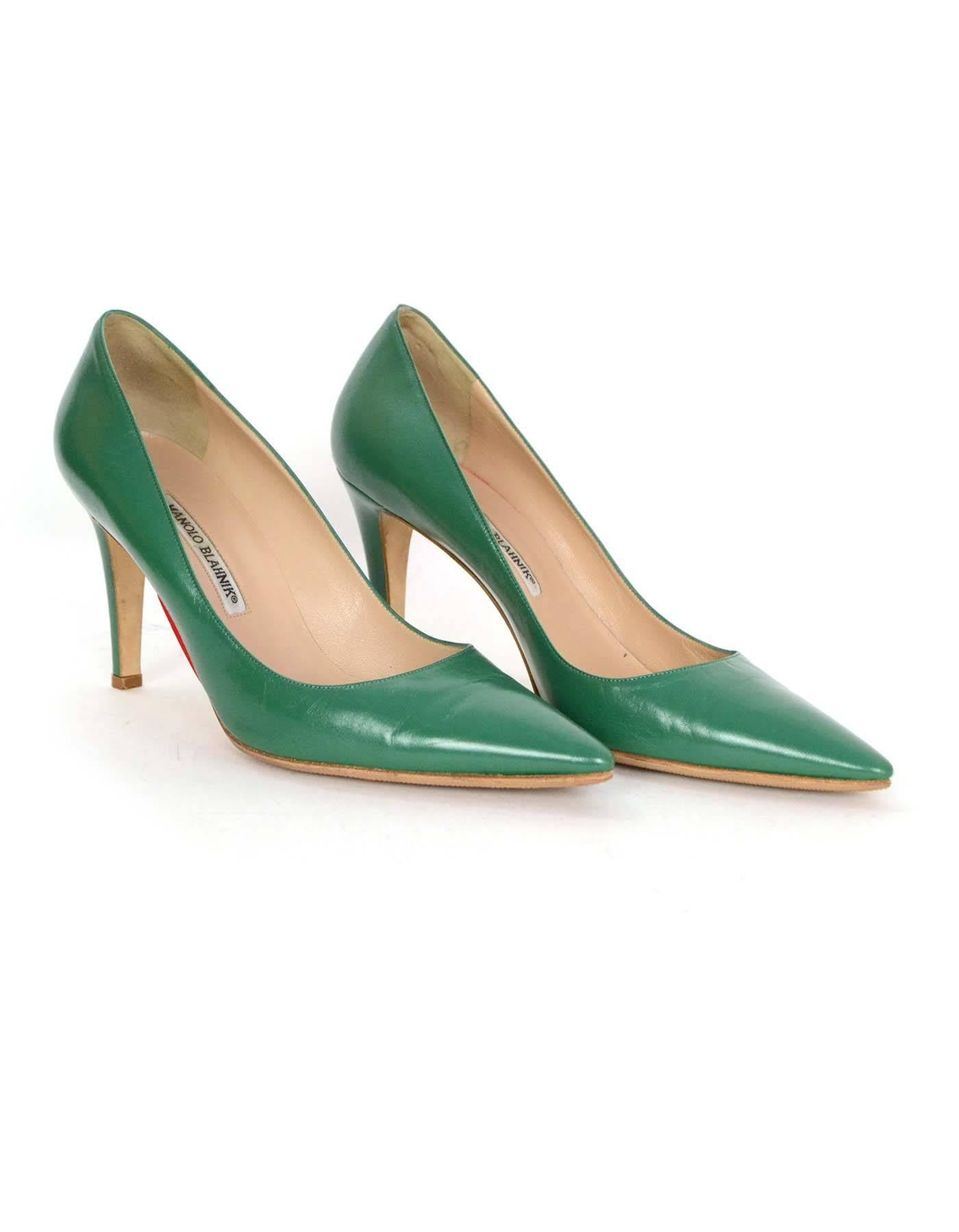 Manolo Blahnik Green Leather Pointed Pumps Sz 40.5 In Excellent Condition In New York, NY