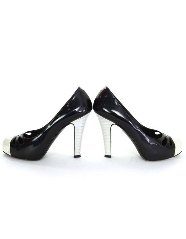 Chanel Black and White Glitter Patent Cap Toe Pumps Sz 38 For Sale at ...