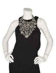 Chanel 2011 Runway Collier plastron en verre et pierres grises et noires rt. $12k+.