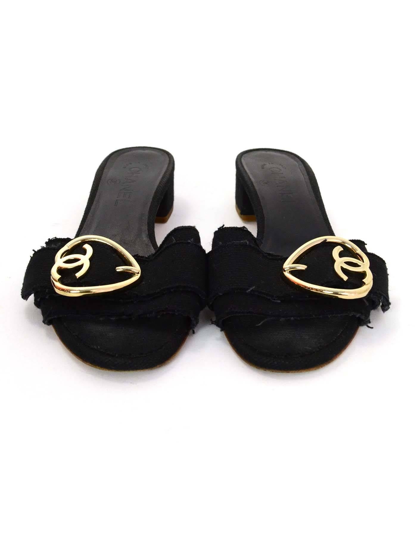 Chanel Black Linen Heart CC Buckle Mules Sz 38.5 In Good Condition In New York, NY