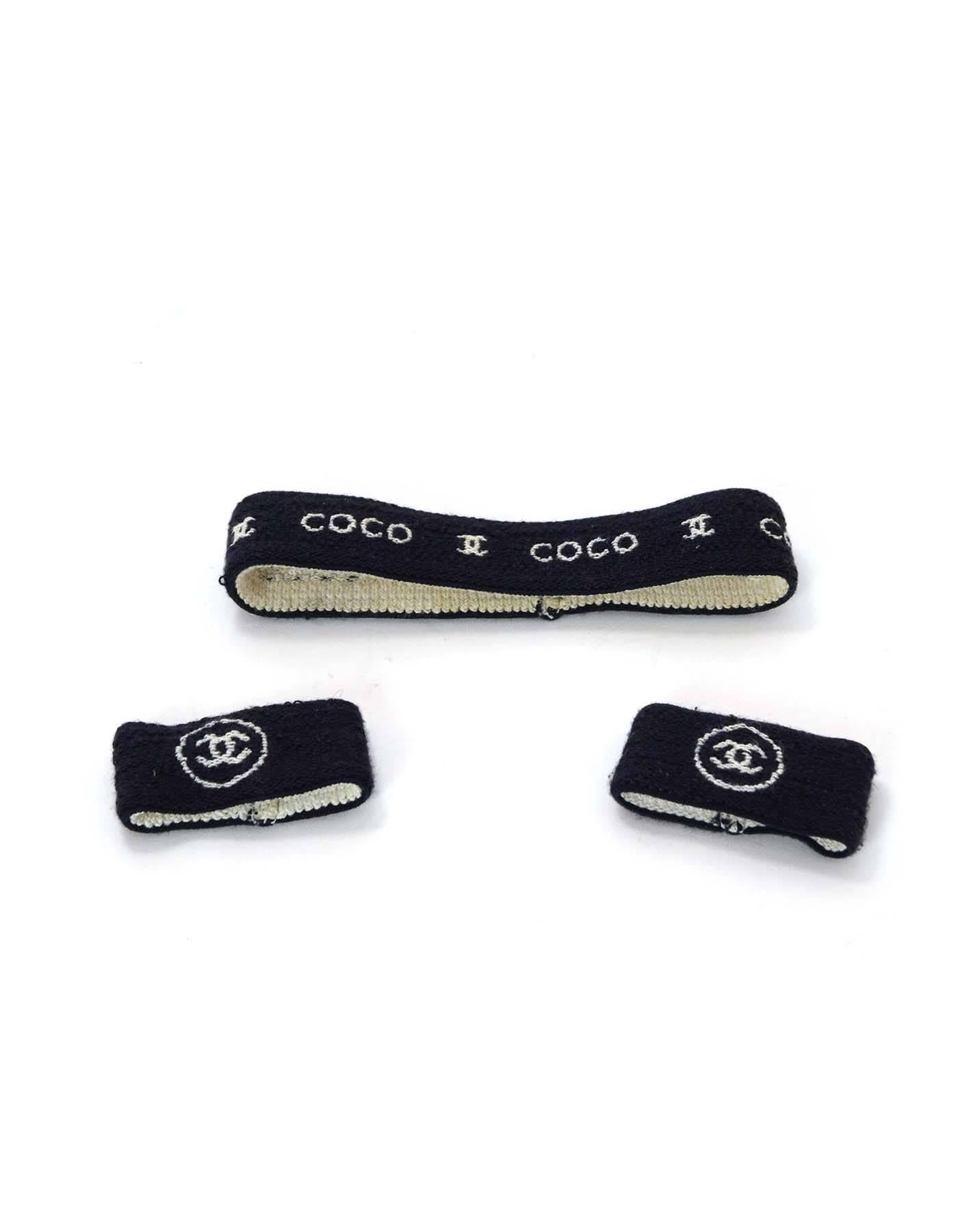 Chanel Navy and White Sweatband Set

Features CC logo throughout

Color: Navy and white
Composition: Not listed, believed to be cotton blend
Overall Condition: Very good pre-owned condition with the exception of gentle wear throughout, slight