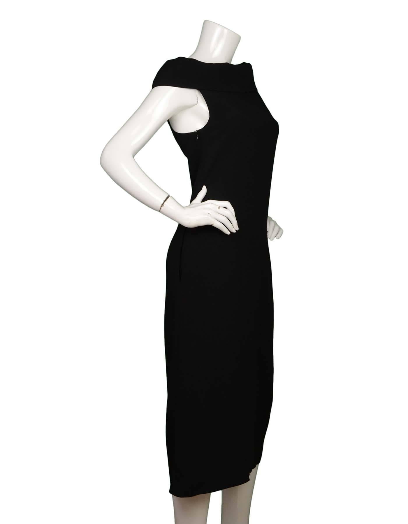 J.W. Anderson Black One-Shoulder Dress Sz 8 NWT

Made In: UK
Color: Black
Materials: 75% Acetate, 25% Viscose
Lining: None
Closure/Opening: Hidden side zip closure
Exterior Pockets: None
Interior Pockets: None
Overall Condition: Excellent