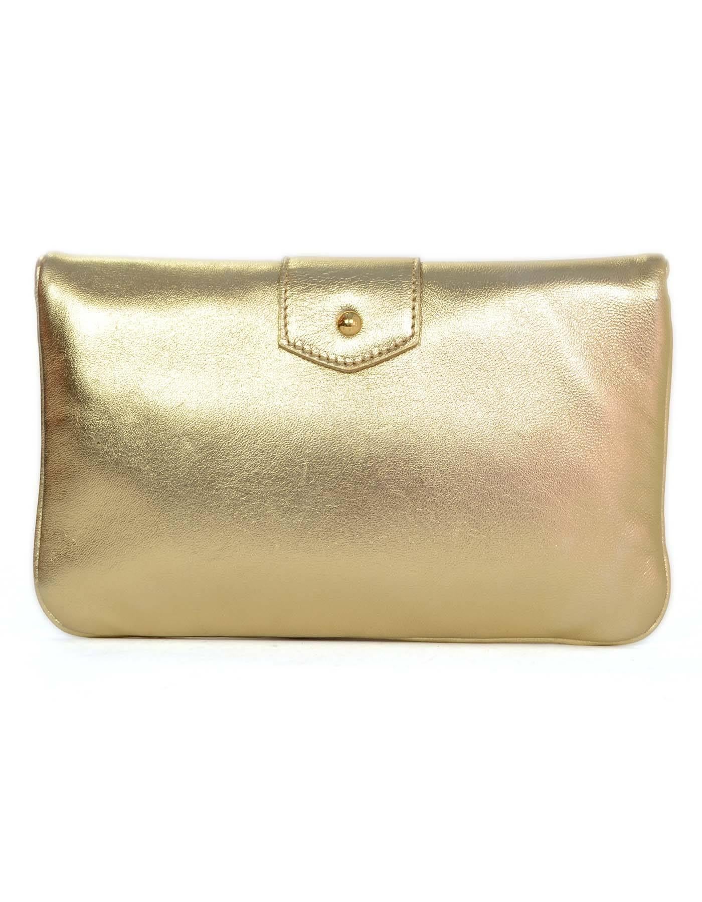 100% Authentic Louis Vuitton Gold Leather Sofia Coppola Clutch. This small, yet roomy clutch was created and named after director Sophia Coppola.

    Made in: Italy
    Year of Production: 2009
    Color: Gold
    Hardware: Goldtone
   
