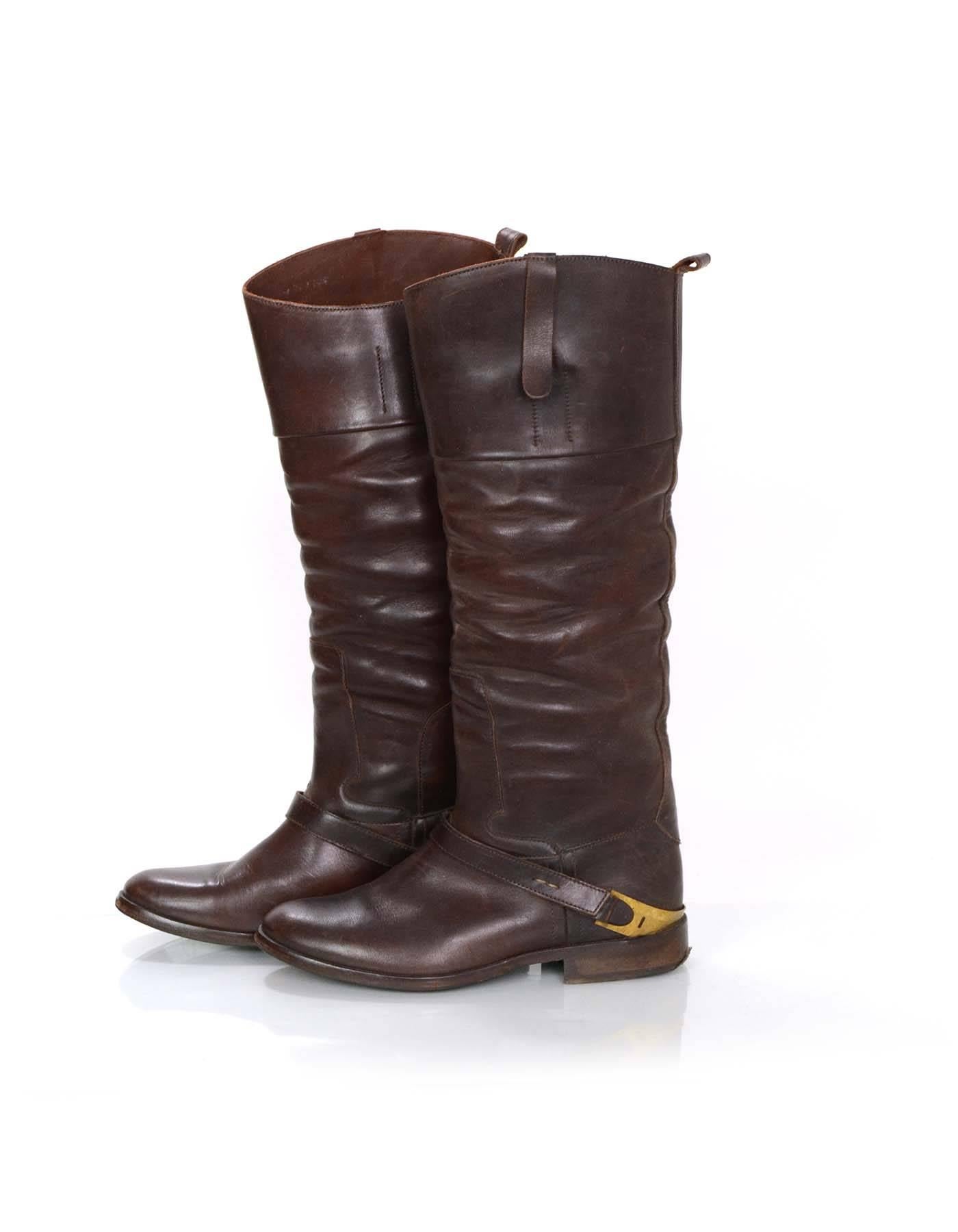 Golden Goose Brown Distressed Leather Boots Sz 36
Features distressed look

Made In: Italy
Color: Brown
Materials: Leather
Closure/Opening: Pull on
Retail Price: $1,215 + tax
Sole Stamp: Vero Cuou Made in Italy 36
Overall Condition: