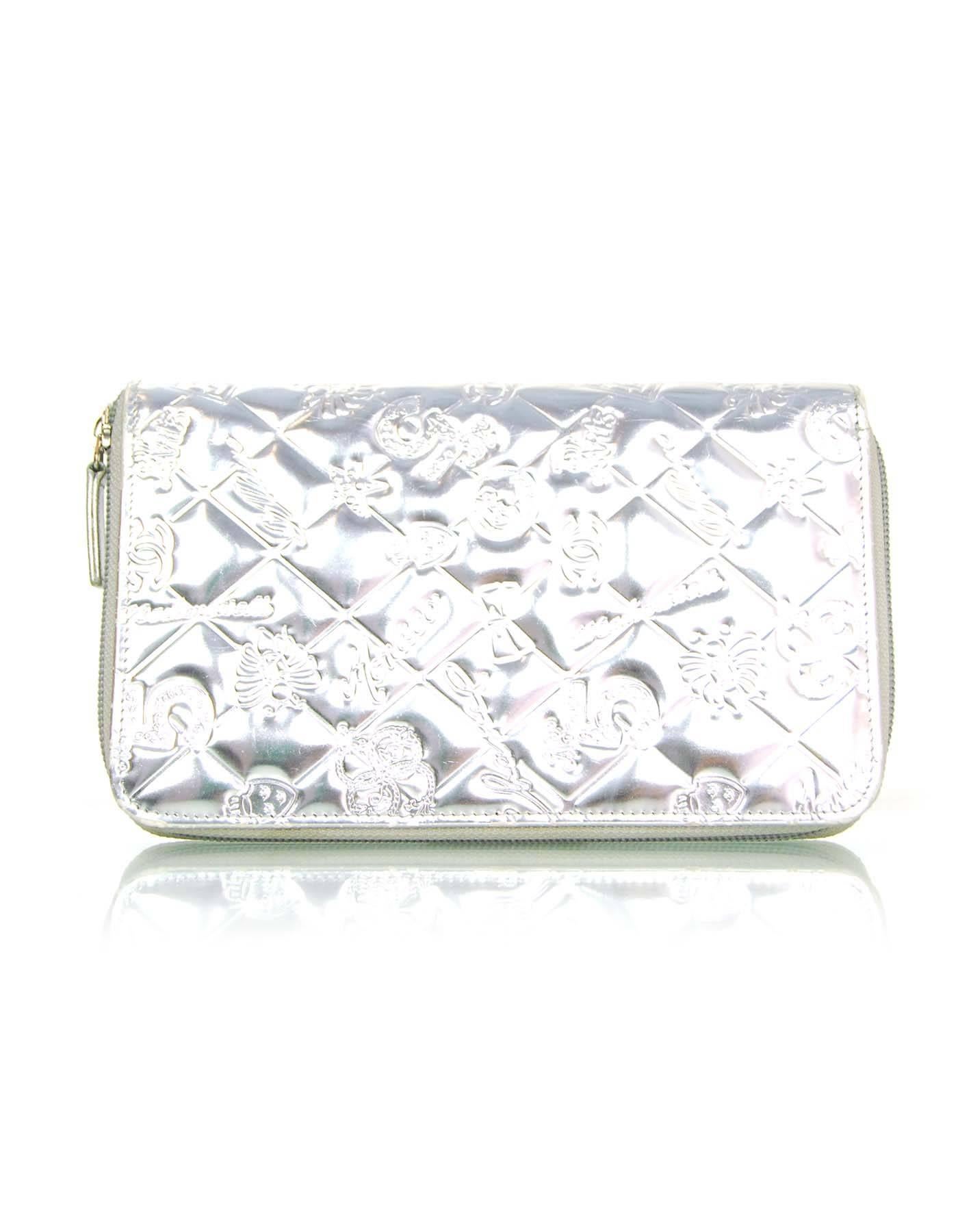 Chanel Silver Mirror Icons Zip Around XL Organizer Wallet In Good Condition In New York, NY