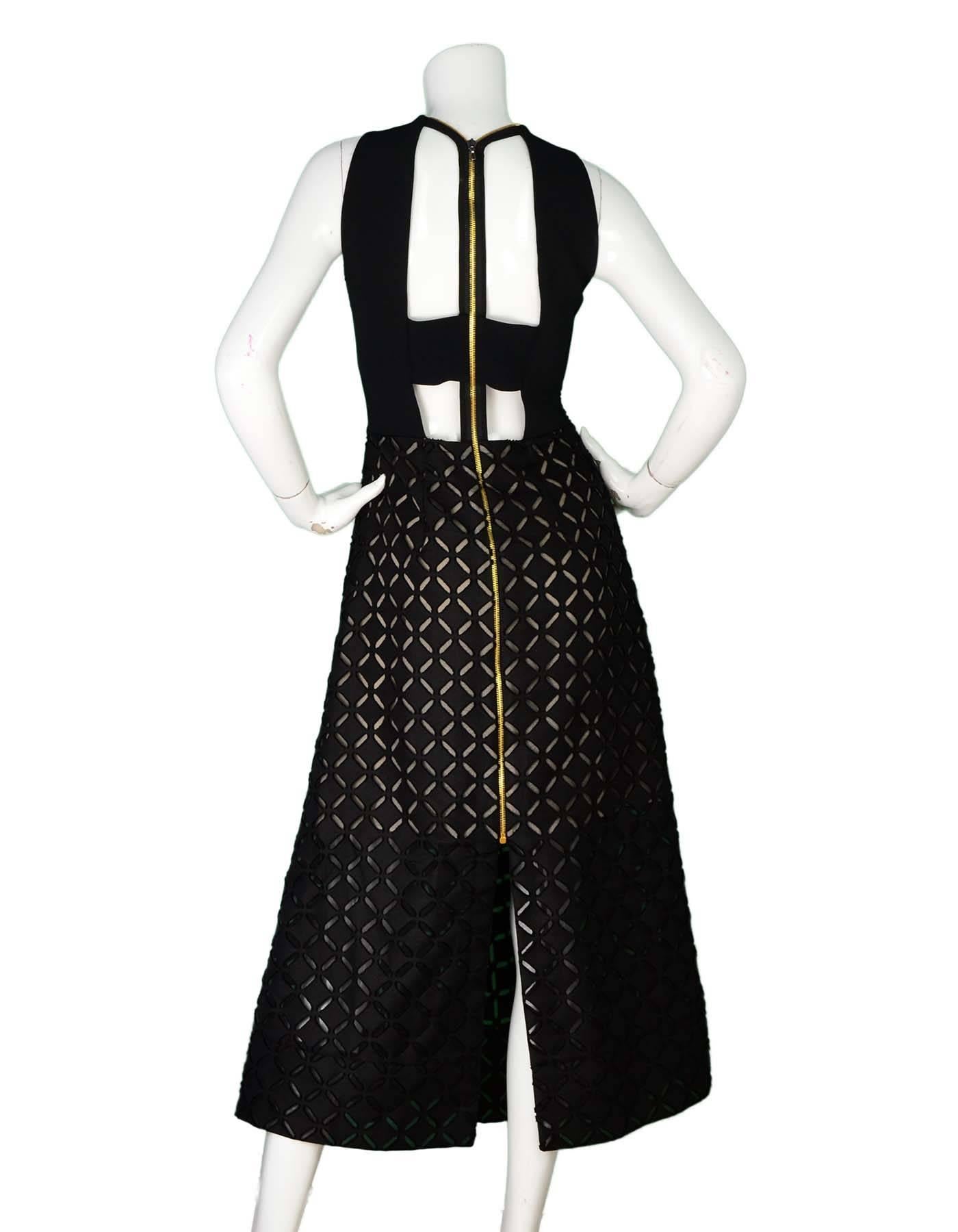 Roland Mouret Black Eyelet Sleeveless Dress Sz 6 In Excellent Condition In New York, NY