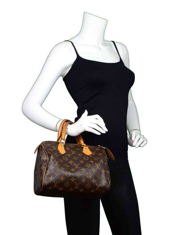 Louis Vuitton Monogram Speedy 25 Bag For Sale at 1stdibs