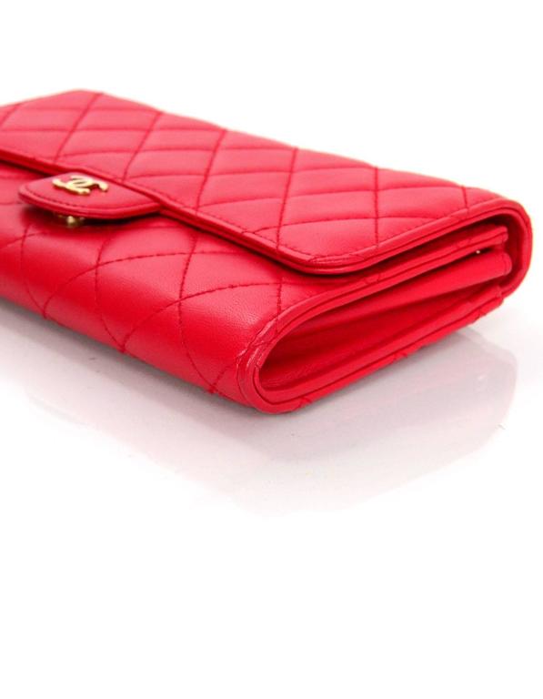 Chanel Red Quilted Lambskin Wallet with Detachable Chain Bag/ Clutch For  Sale at 1stDibs  quilted lambskin wallet with detachable chain strap,  chanel wallet on chain with removable phone case, chanel red