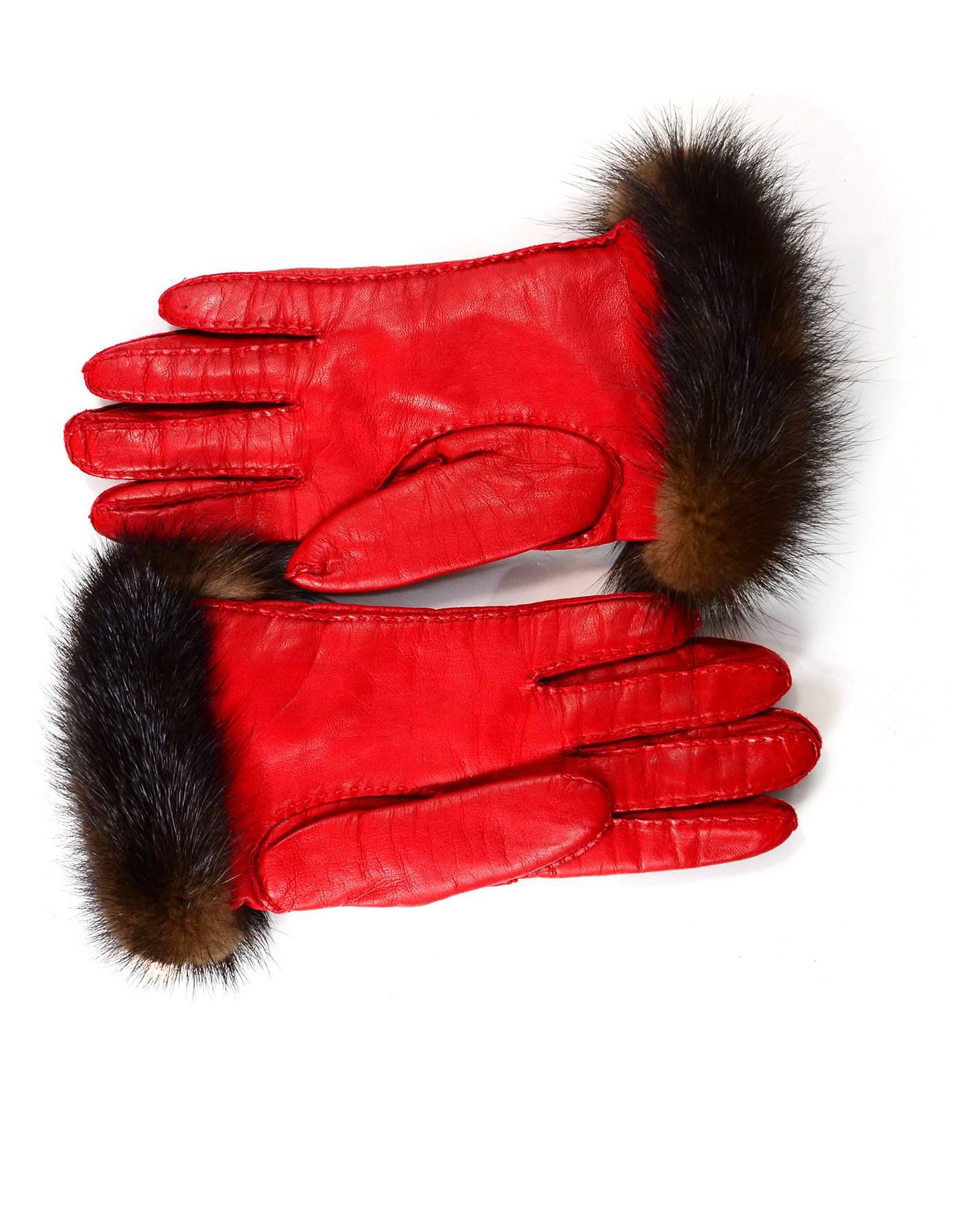 Fendi Red Leather and Mink Gloves Sz 7
Features brown mink trim

Made In: Italy
Color: Red, brown
Composition: Leather, mink
Interior lining: Cashmere
Overall Condition: Excellent pre-owned condition with the exception of gentle wear