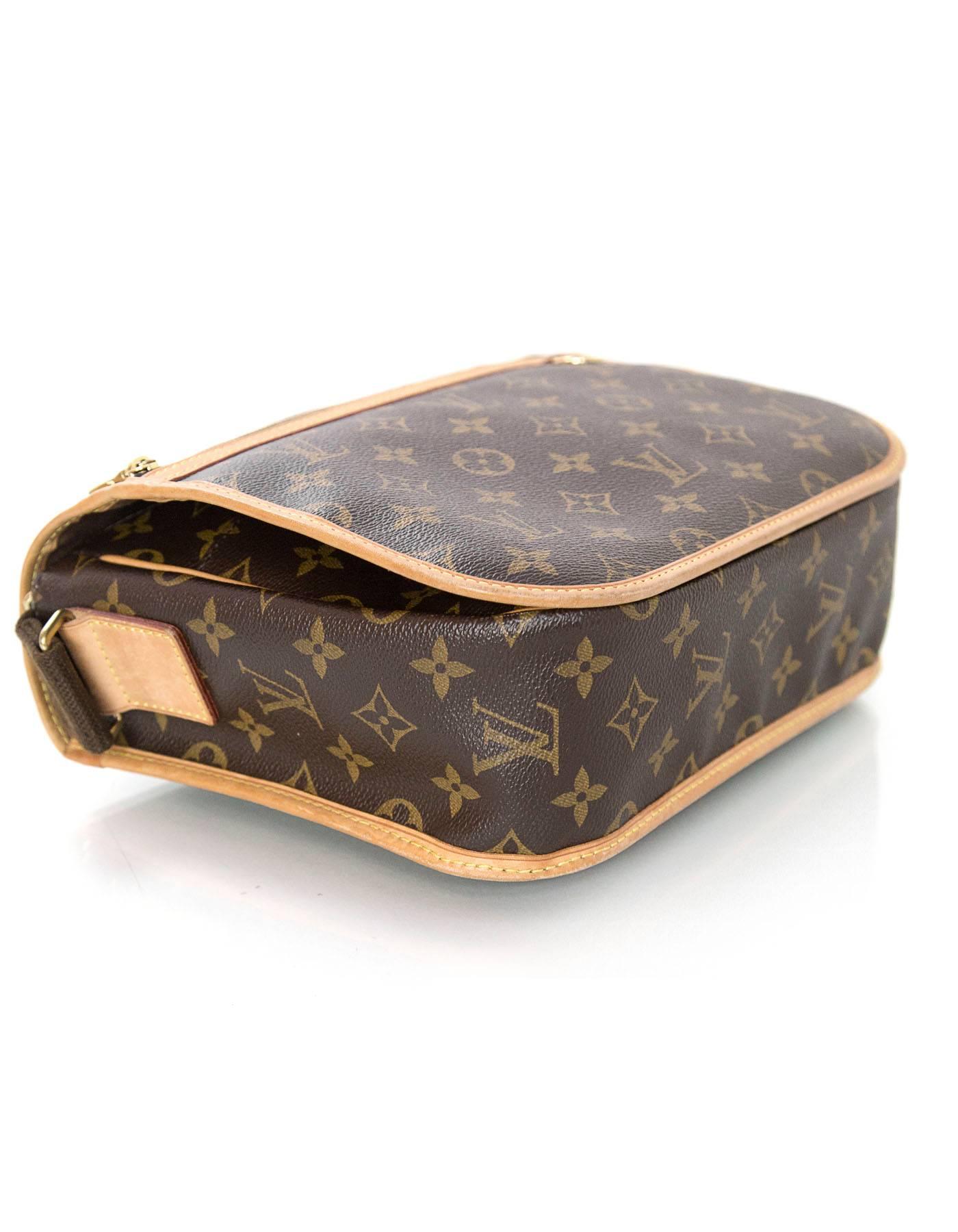 Louis Vuitton Monogram Bosphore PM Messenger Bag In Excellent Condition In New York, NY