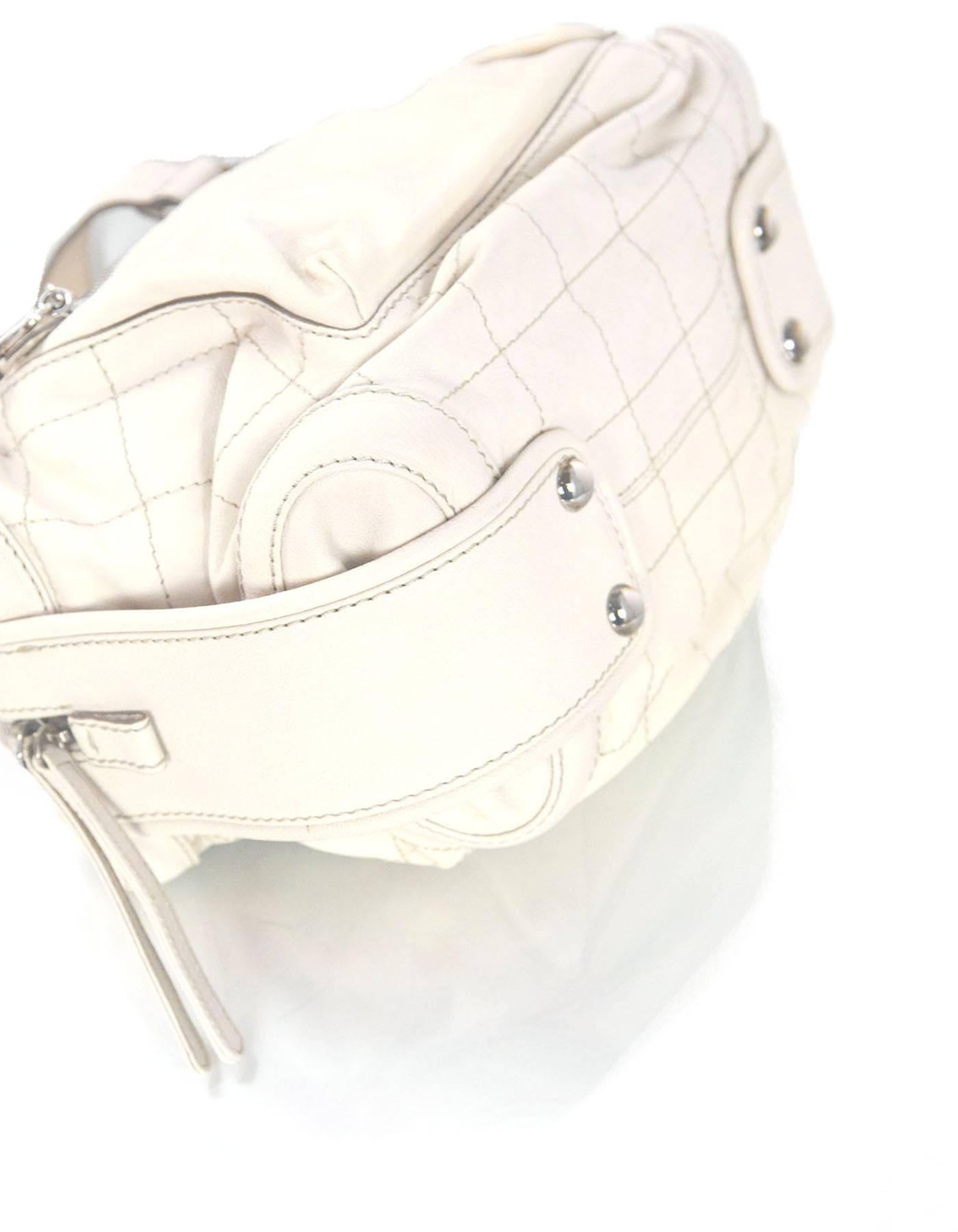 Chanel Cream Leather Bowler Bag w/ CC Zipper Pull In Excellent Condition In New York, NY