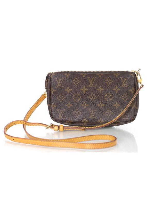 Louis Vuitton Monogram Pochette Crossbody Bag For Sale at 1stdibs