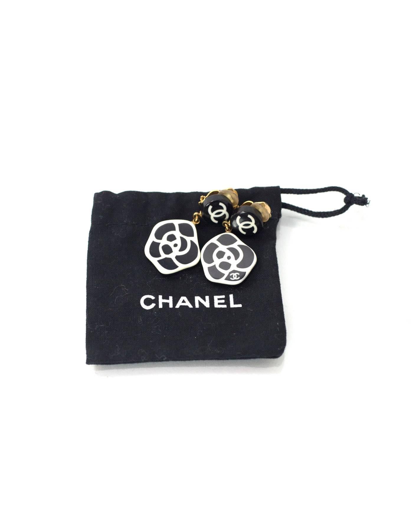 Chanel Black/White CC Camelia Clip On Earrings In Excellent Condition In New York, NY