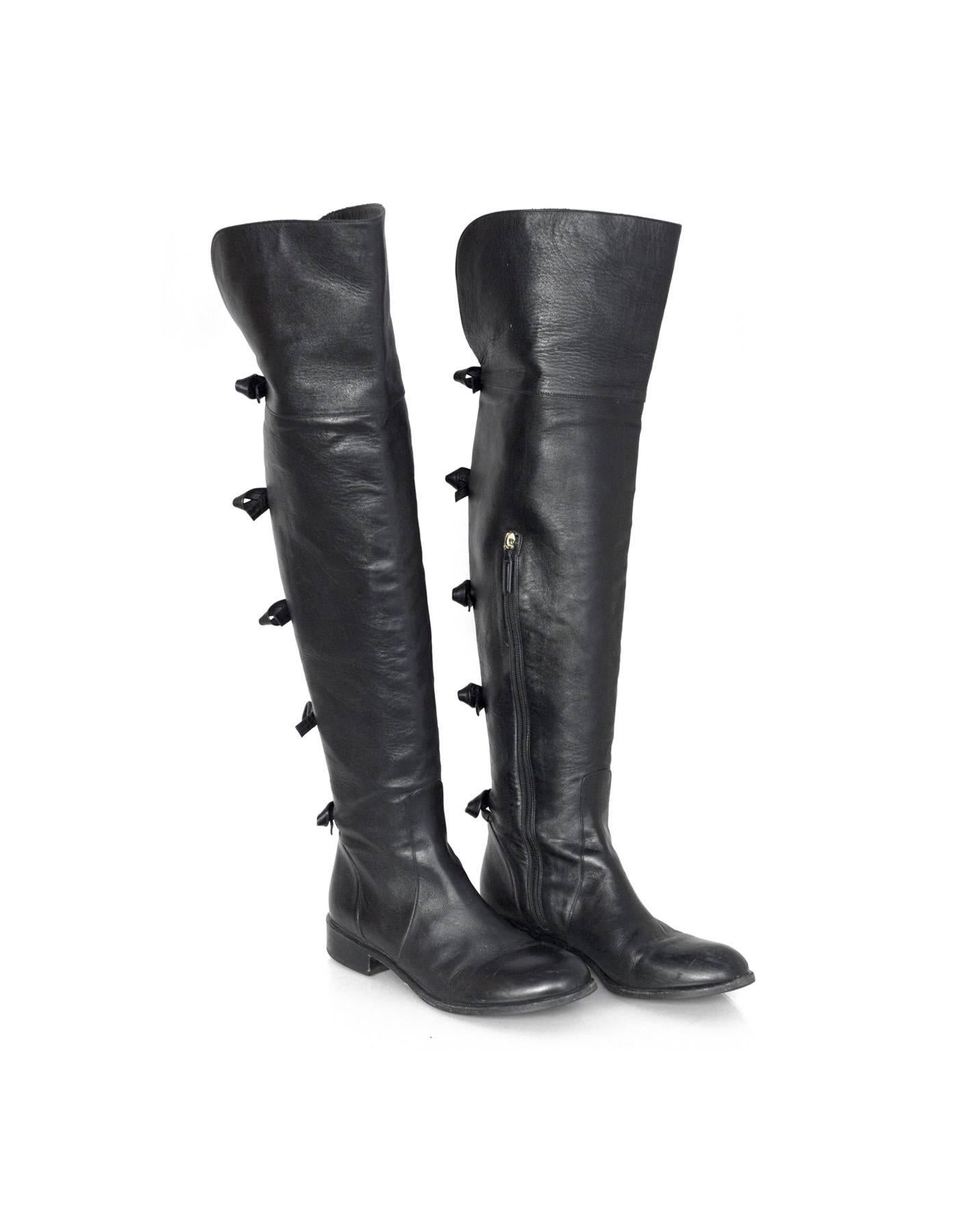 Valentino Black Leather Knee-High Boots sz 40 rt. $1, 695 In Excellent Condition In New York, NY