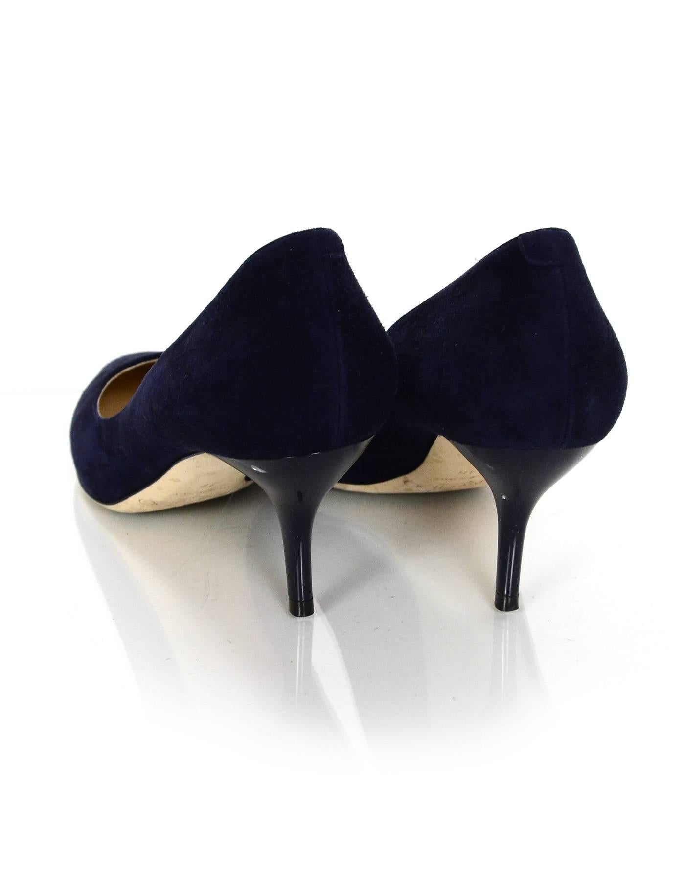 Jimmy Choo Navy Suede Pumps sz 36 In Excellent Condition In New York, NY