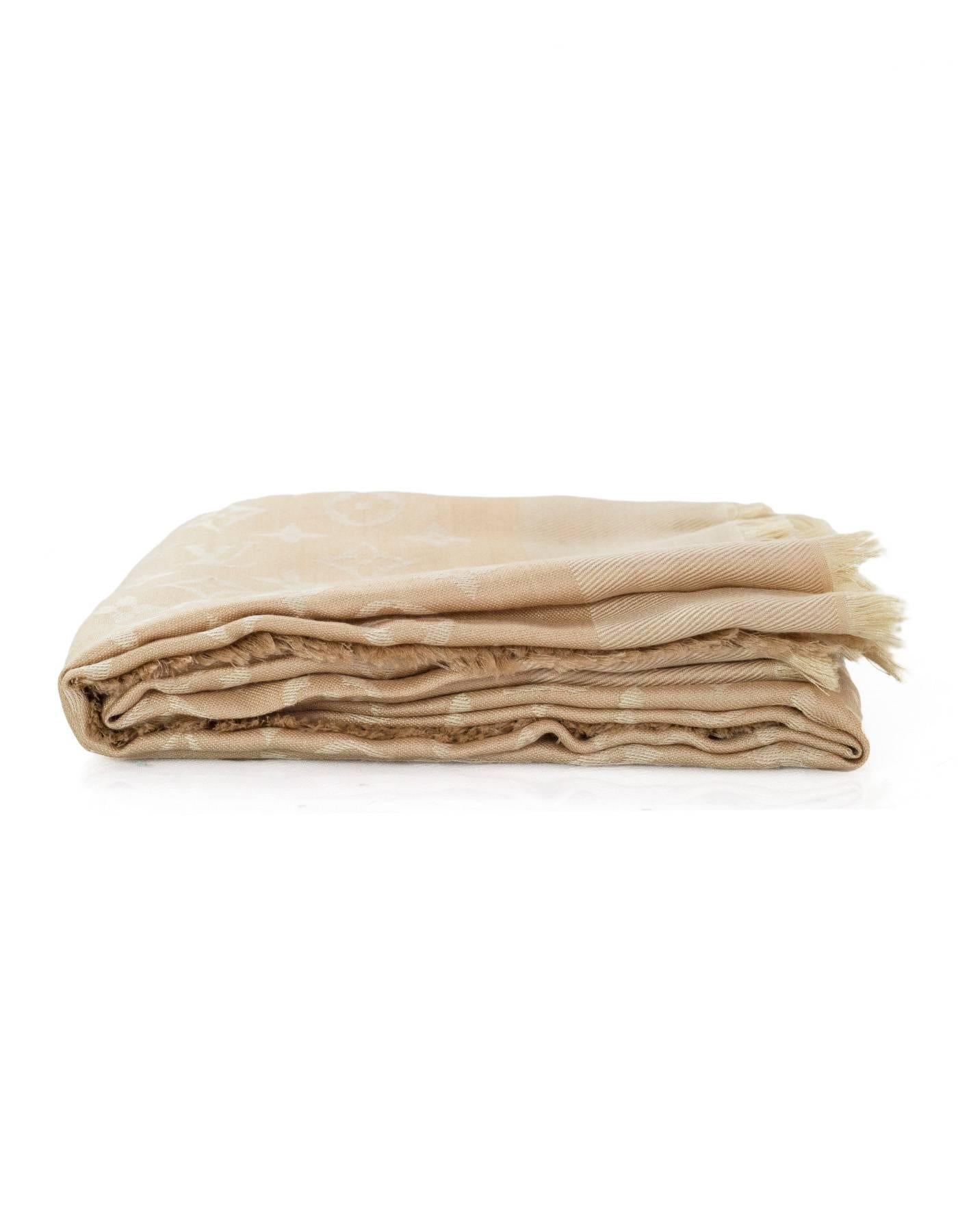 louis vuitton scarf nude