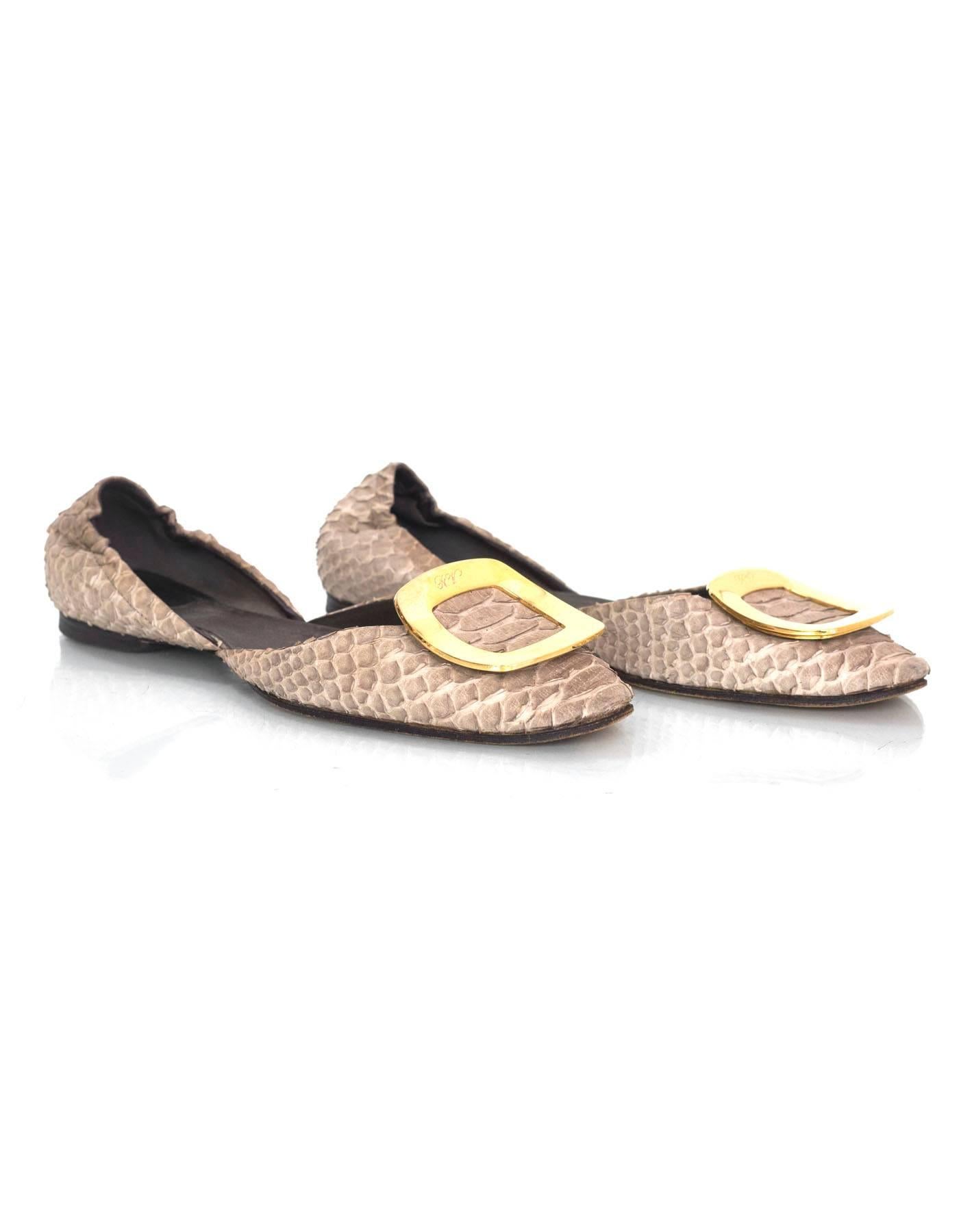 Roger Vivier Taupe Python Pilgrim Chips Flats Sz 38 In Excellent Condition In New York, NY