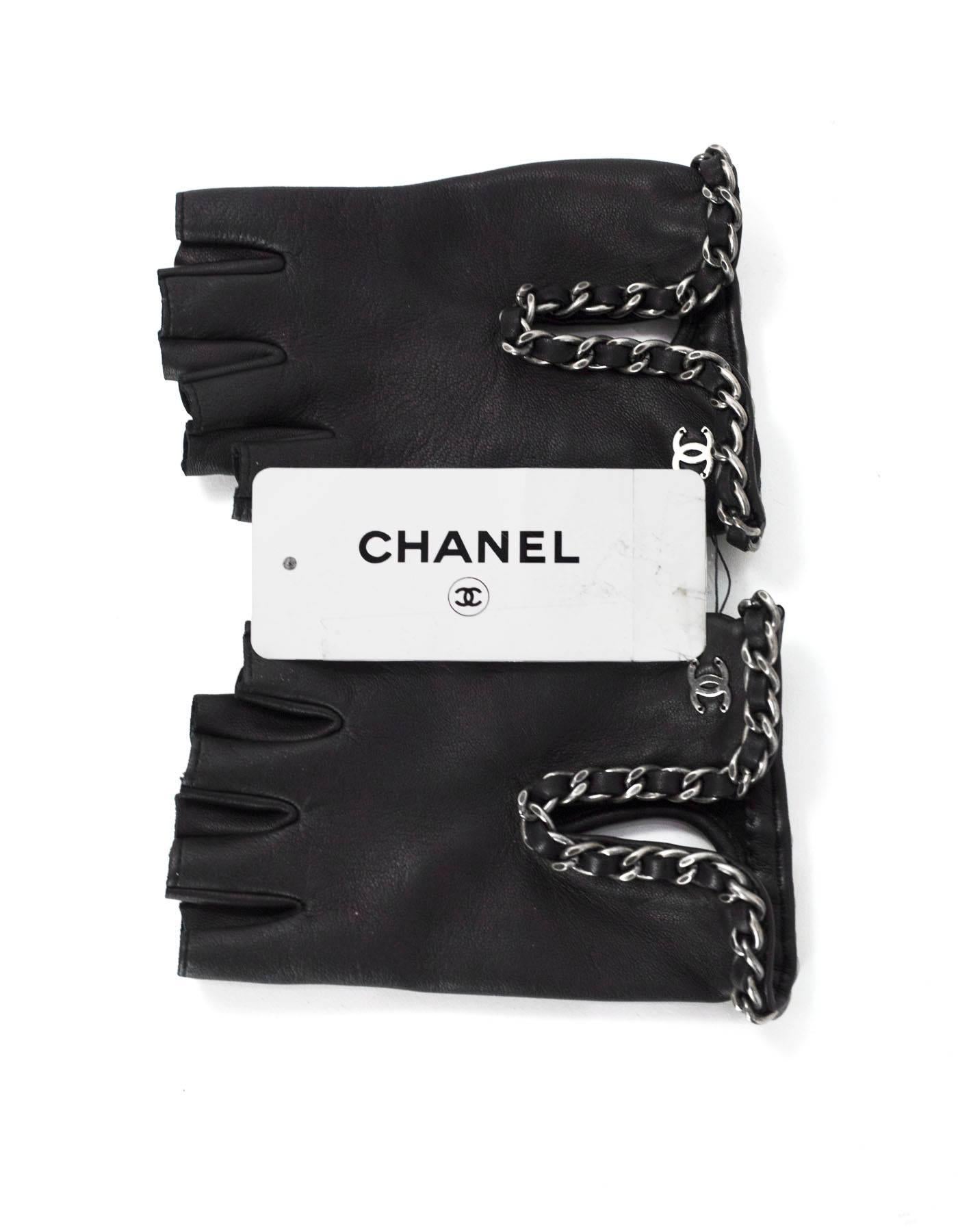 Chanel Black Leather Chain Around Finger-less Gloves Sz 7 5